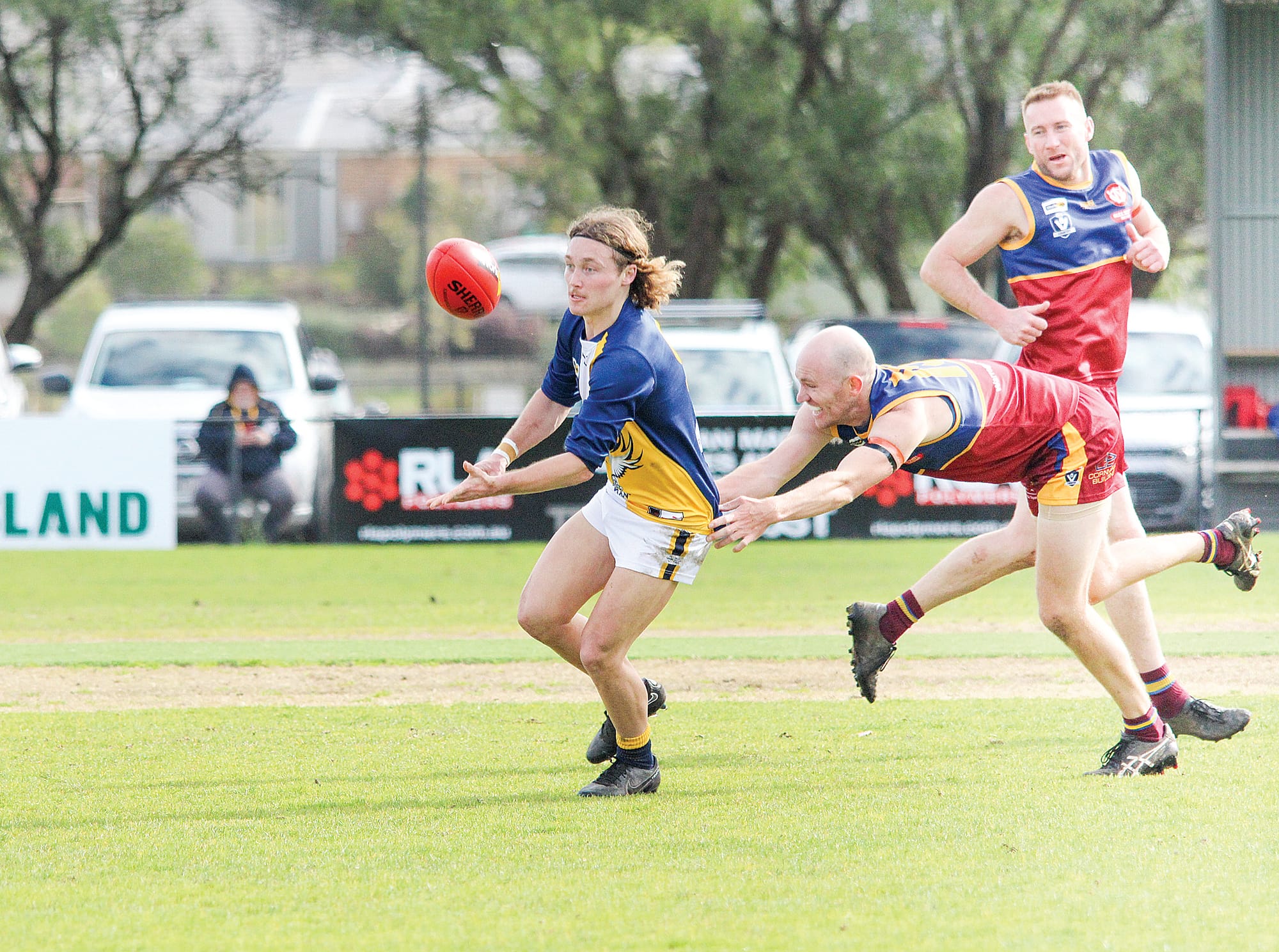 Corey Casey gets the hands clear for IK. 