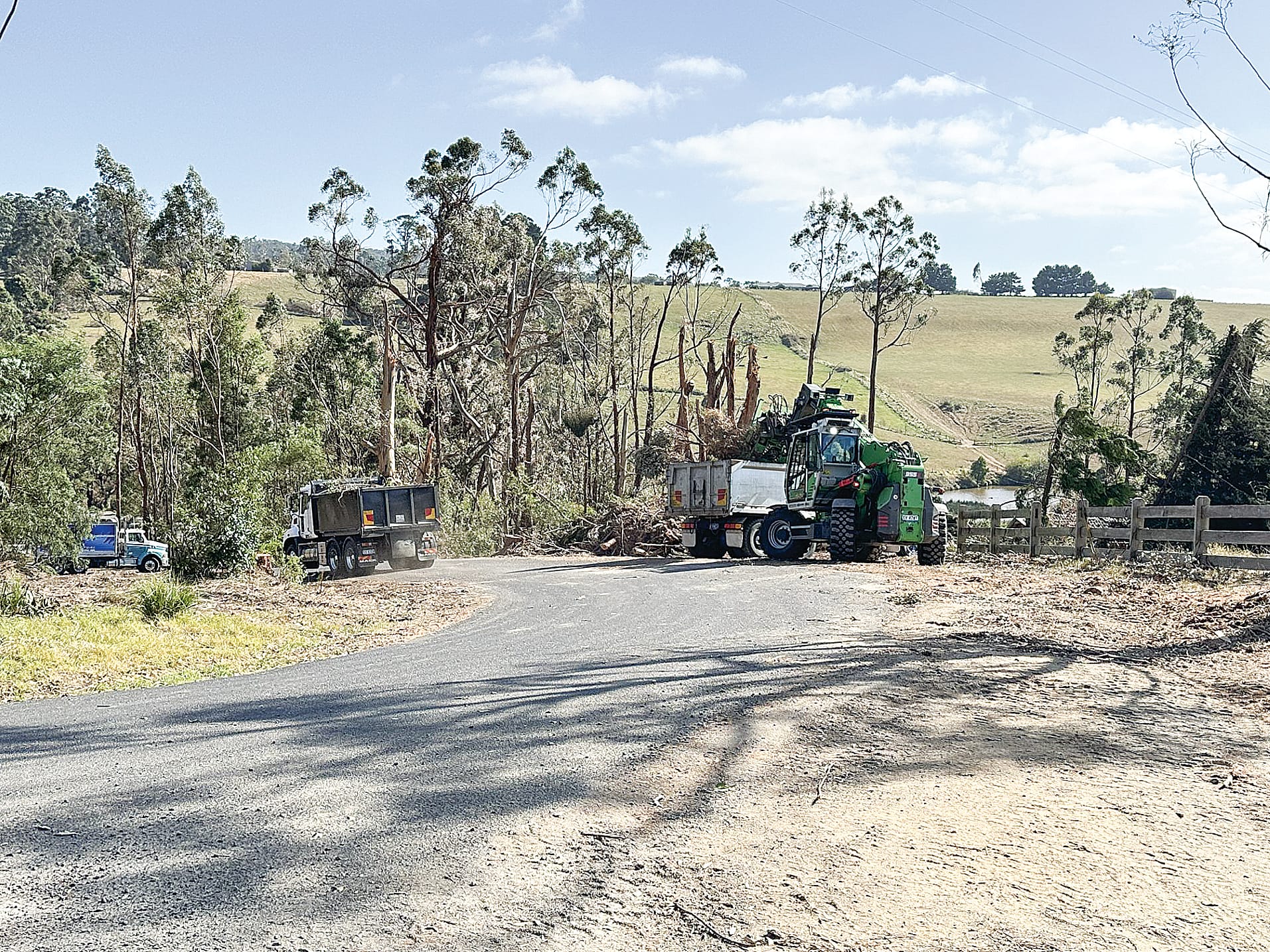 Dump trucks, excavators, bull dozers, backhoes and loaders are aplenty around Mirboo North as clean up efforts are well underway. ob02_1024