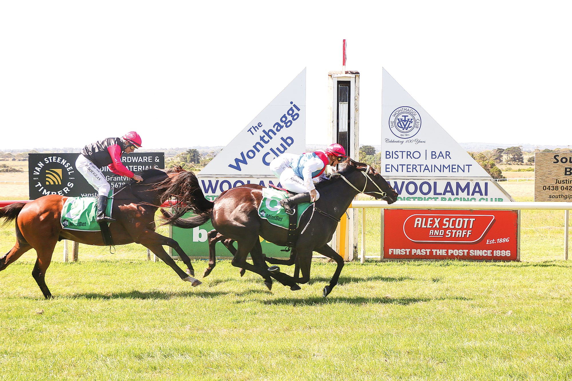 It’s on this Saturday, hot weather permitting, the annual Woolamai Cup day.  wooliraces2_0423