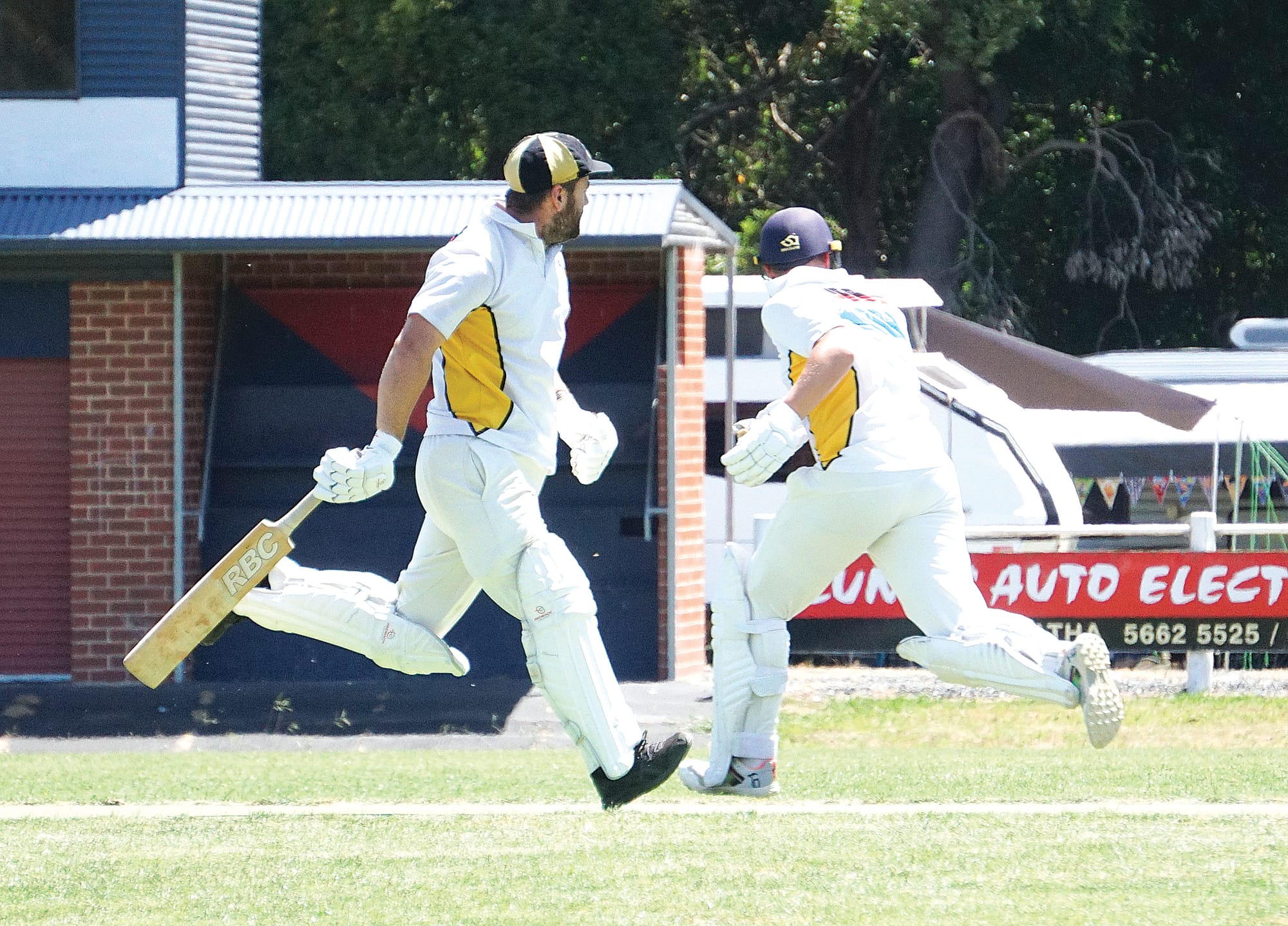 Foster racks up the runs. Ns07_4025