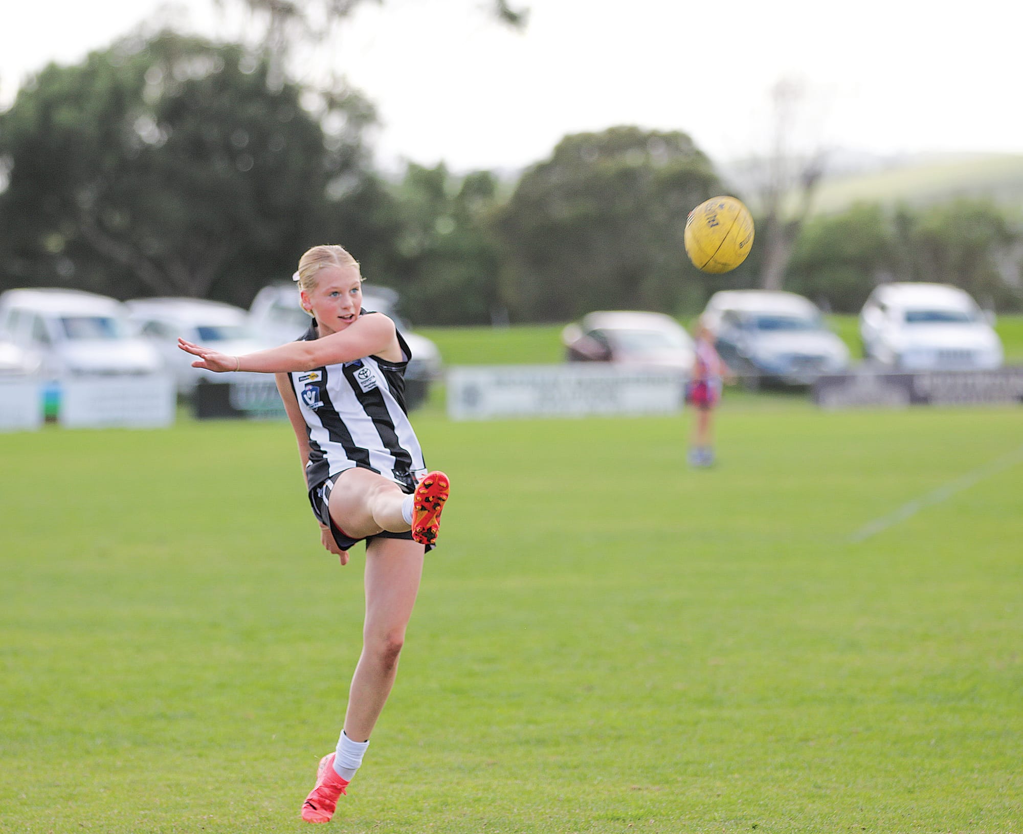 Shyla Munro boots the ball for Dalyston.