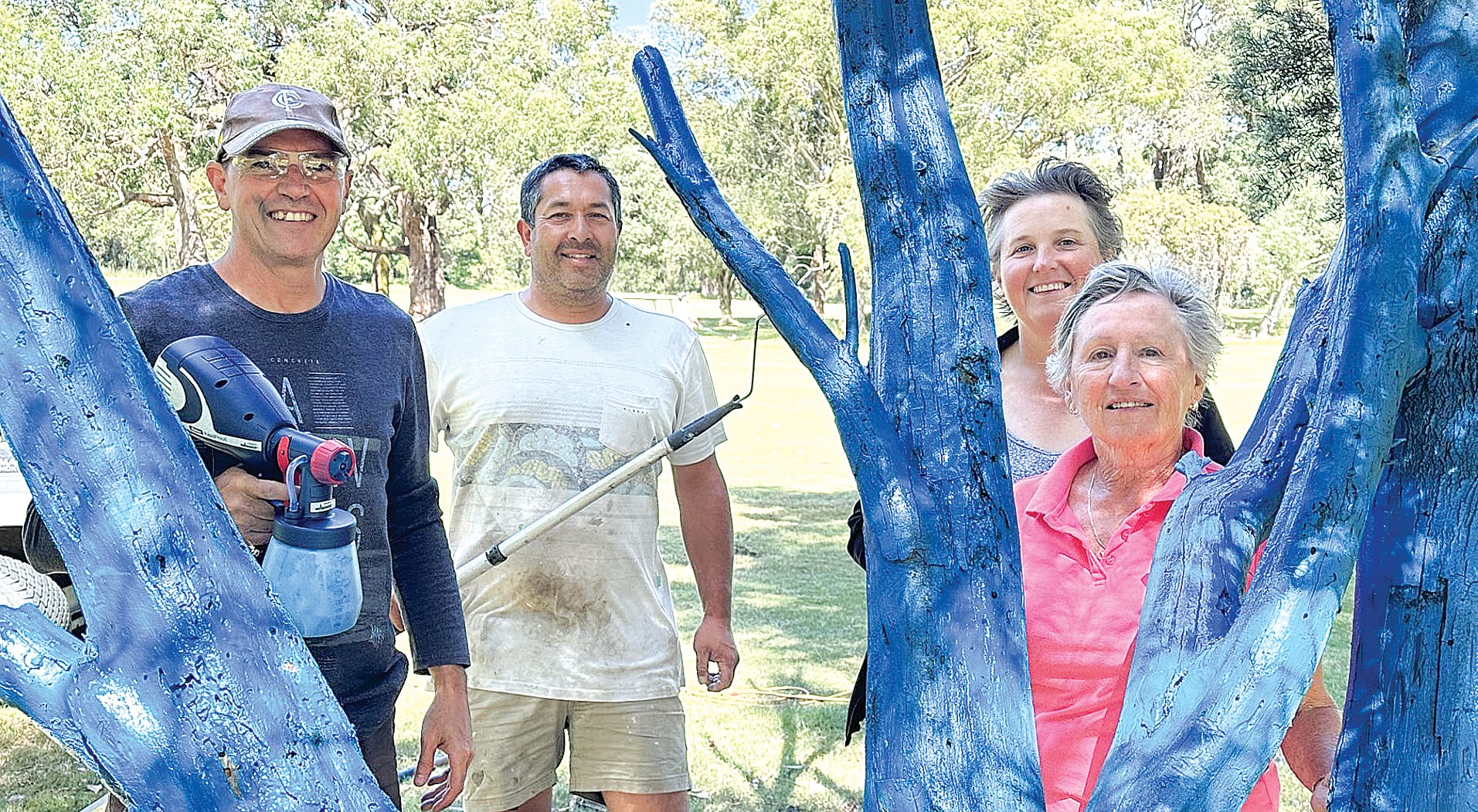 Michael Rowe and Alan Starkey donated their time to paint the tree at LGC and Rebecca Thomas and Lianne Addamson initiated and progressed the project as part of the worldwide Blue Tree Project. ob07_0424
