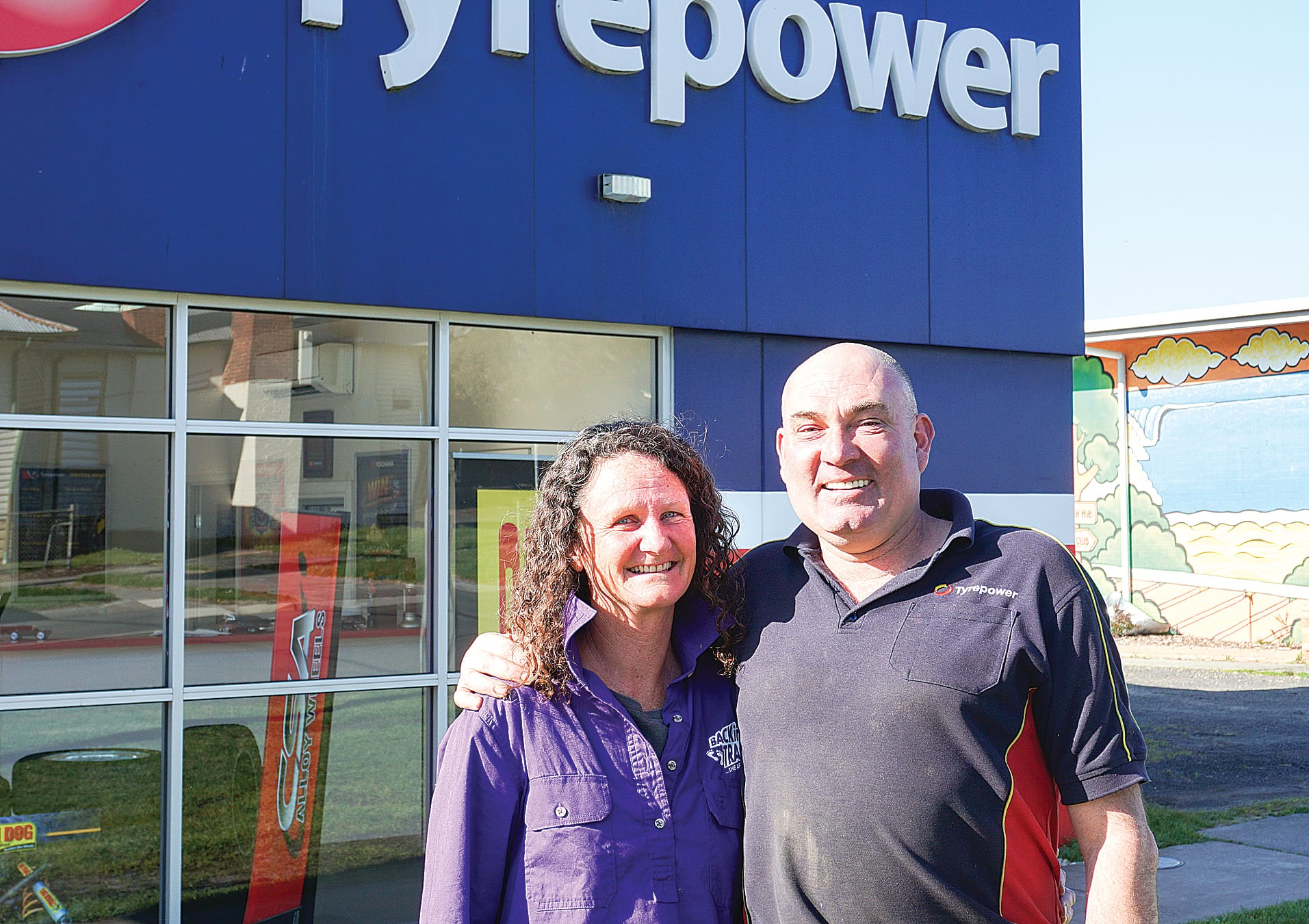 Wonthaggi Tyrepower’s Kris Baker was more than happy to become a sponsor for BACKinTRACKtion much to the delight of Margie Matheson. Ns024322