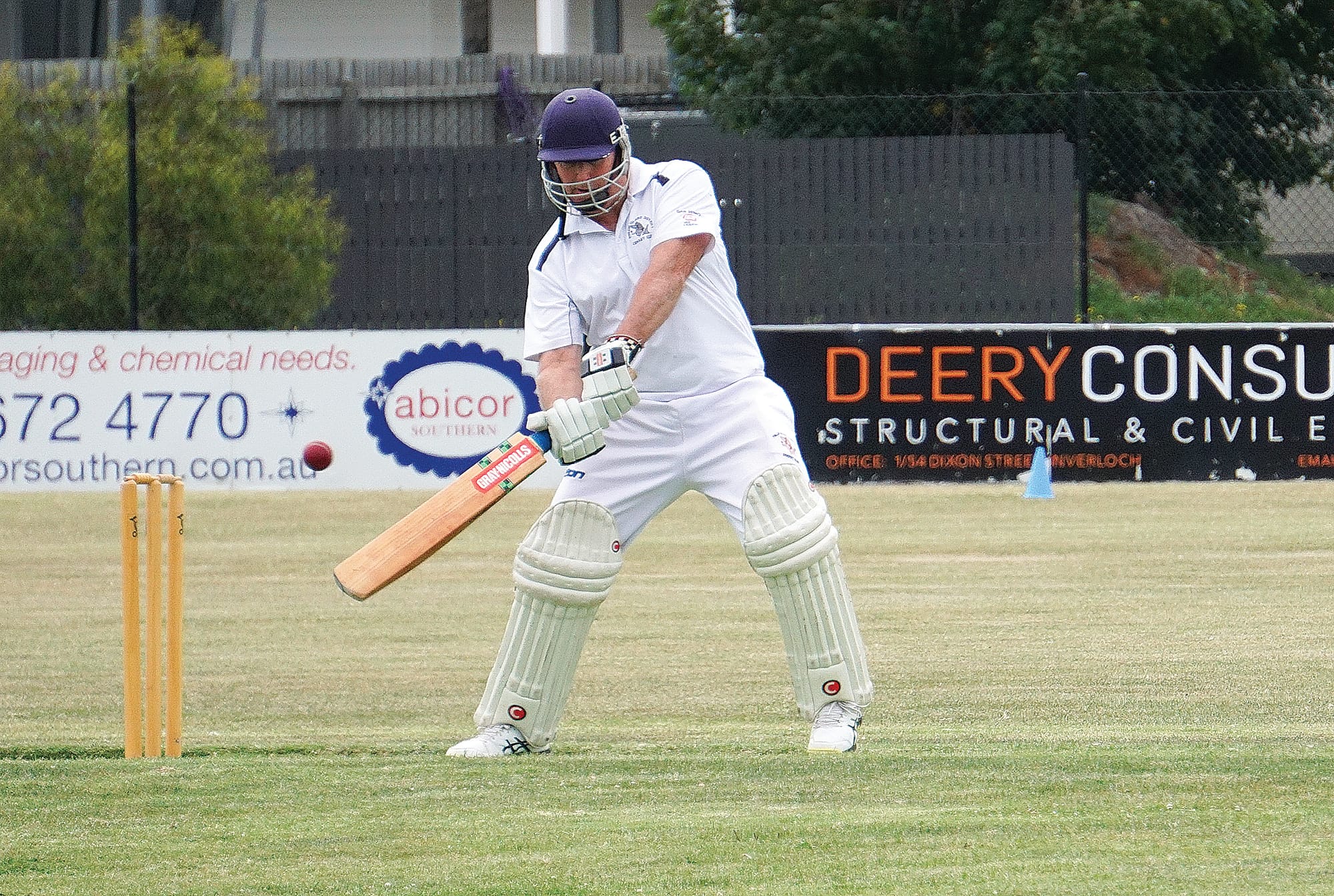 Phillip Island’s top-scorer Peter Francis scoops over point with good effect. Ns13_0824