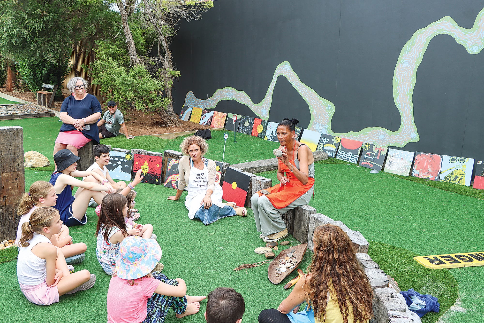 Aunty Sonia Weston describes the use of stones to make tools. A10_0225
