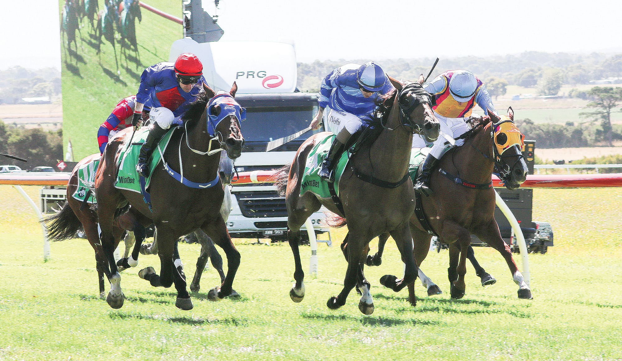 Popeye the Sailor ridden by Ben Moffat wins the Alex Scott & Staff Woolamai Cup.