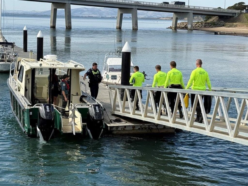 Police divers join search at Punch Bowl near San Remo