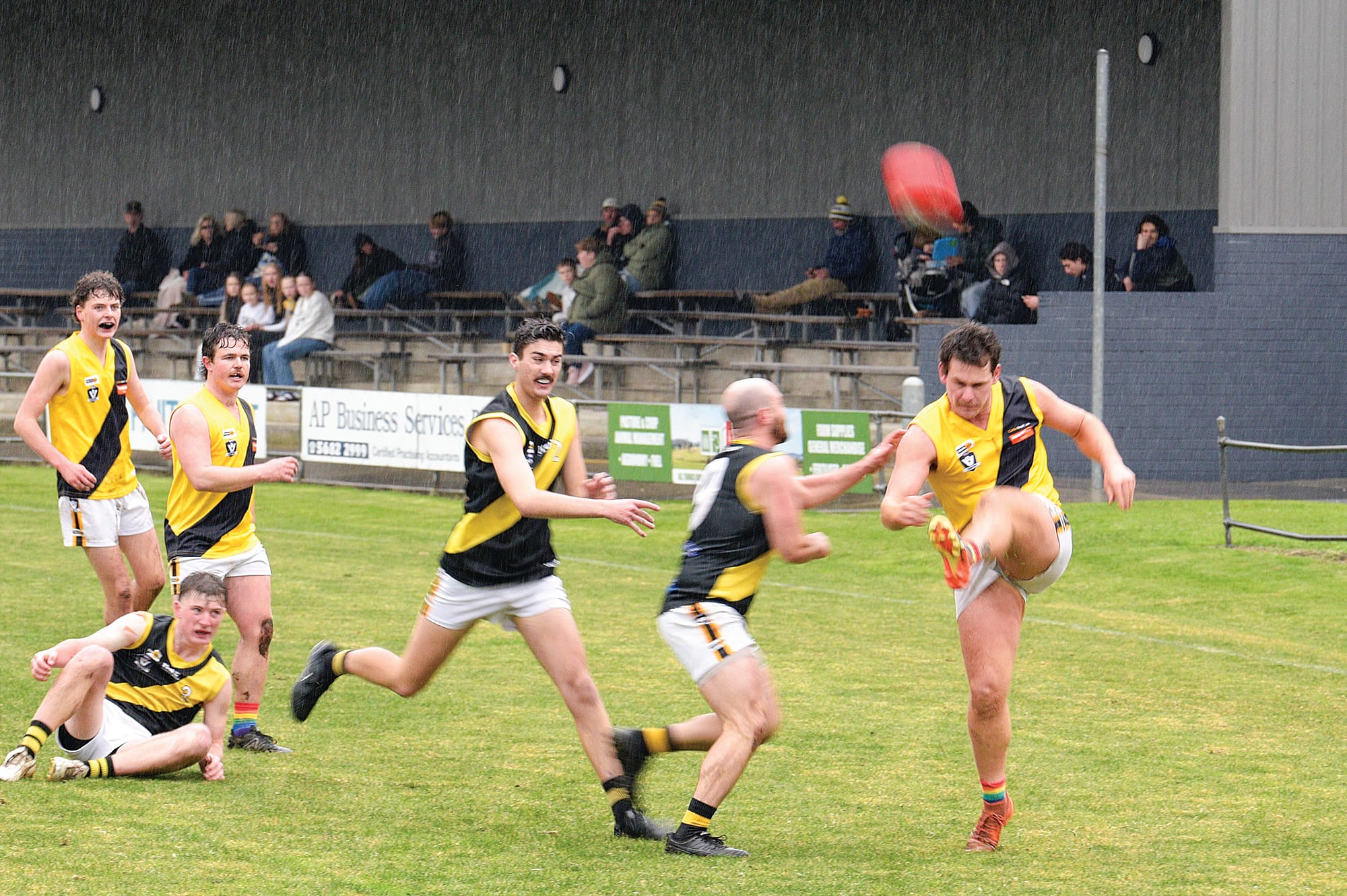 Wet weather clash of the tigers