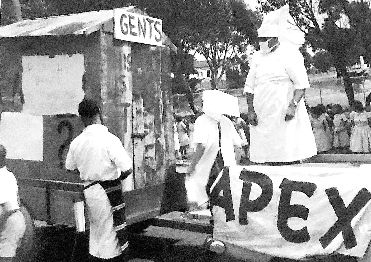 Image of Apex float for hospital garden party. 
Photo: Wonthaggi & District Historical Society.
