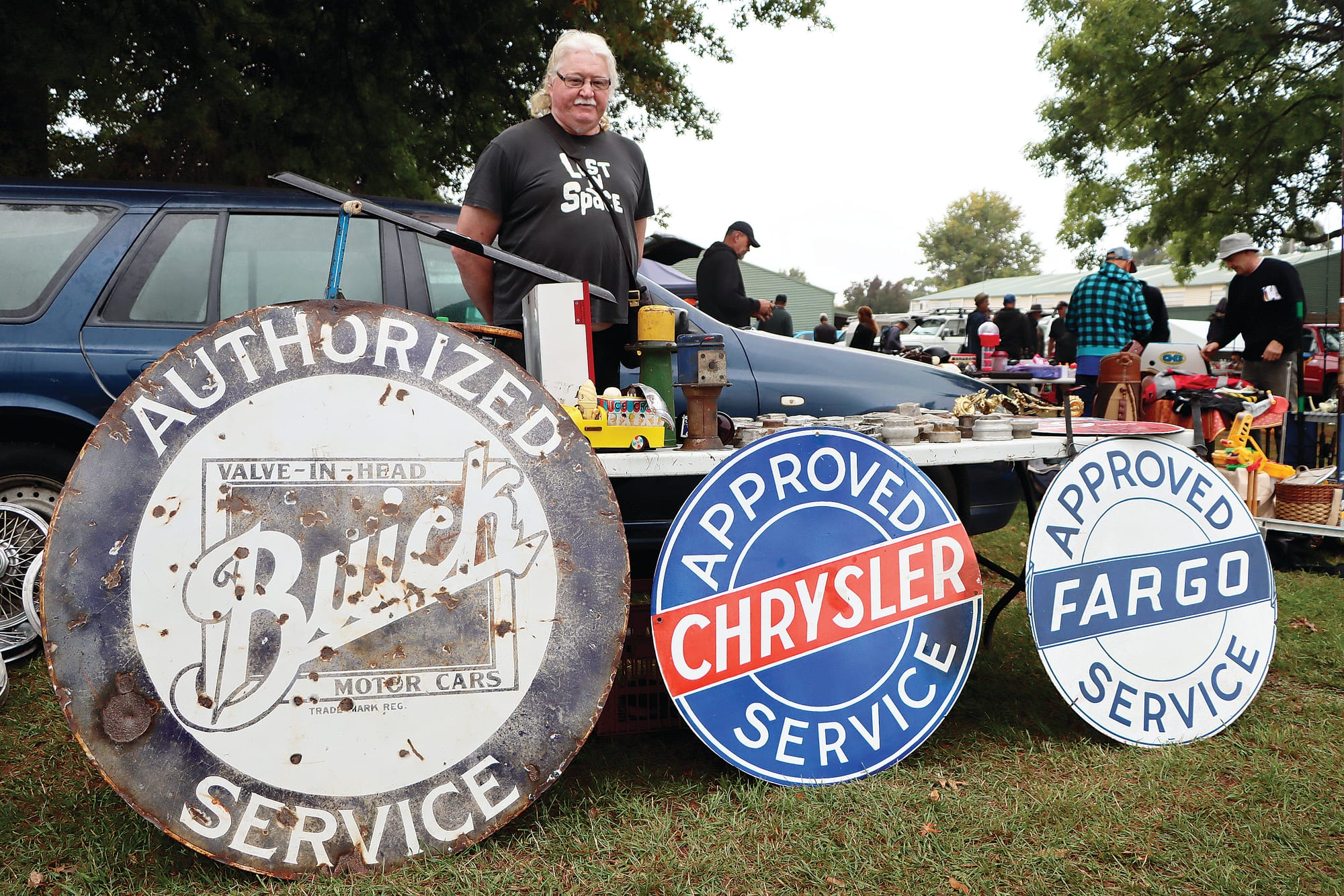 David Willis of Traralgon has long been a passionate collector, attending many swap meets, and brought along a few of his enamel signs to sell in Leongatha. A48_1223