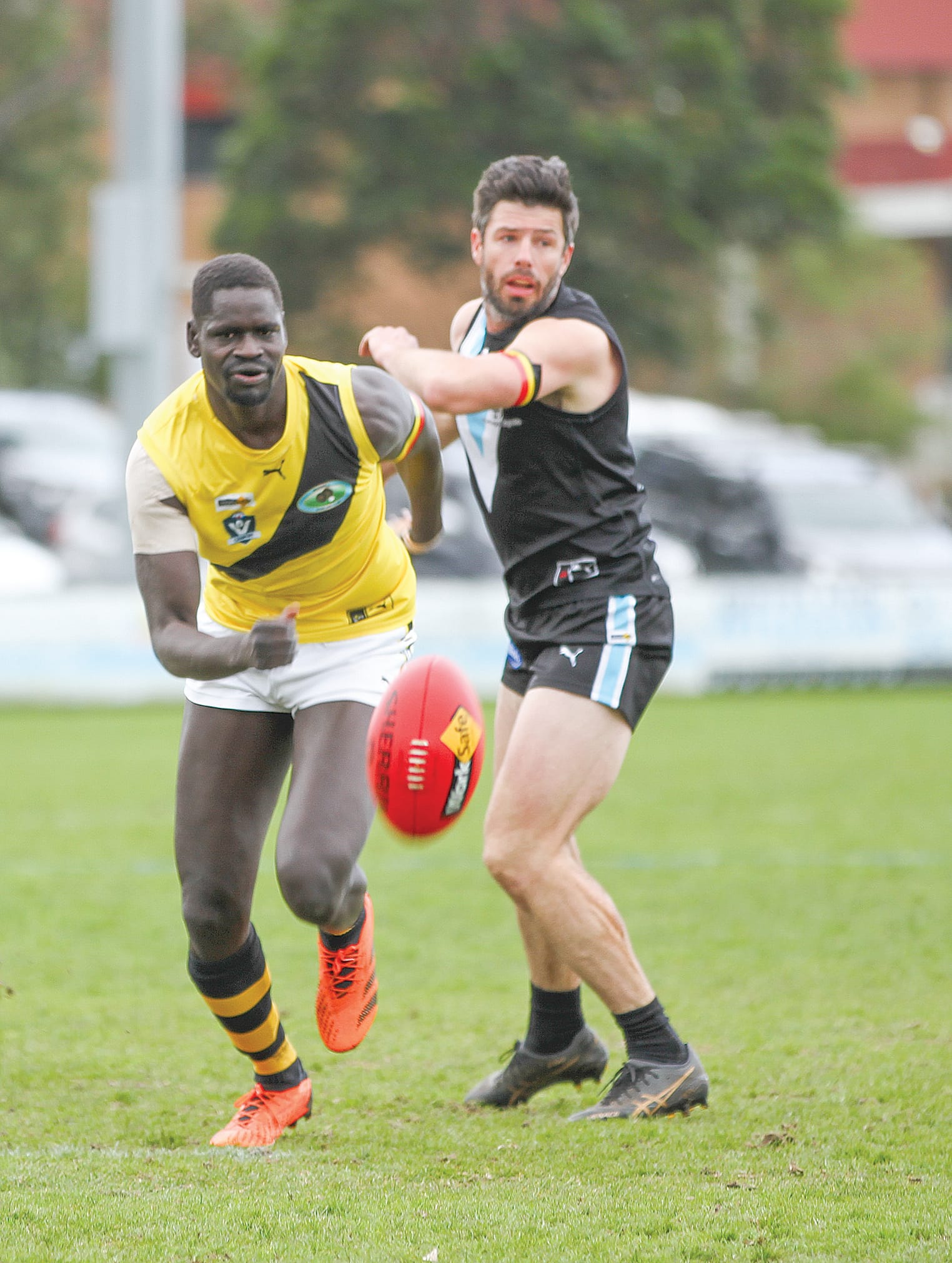 Towering Tigers’ ruckman Isaac Abas at times found the Power wanting. B48_2925
