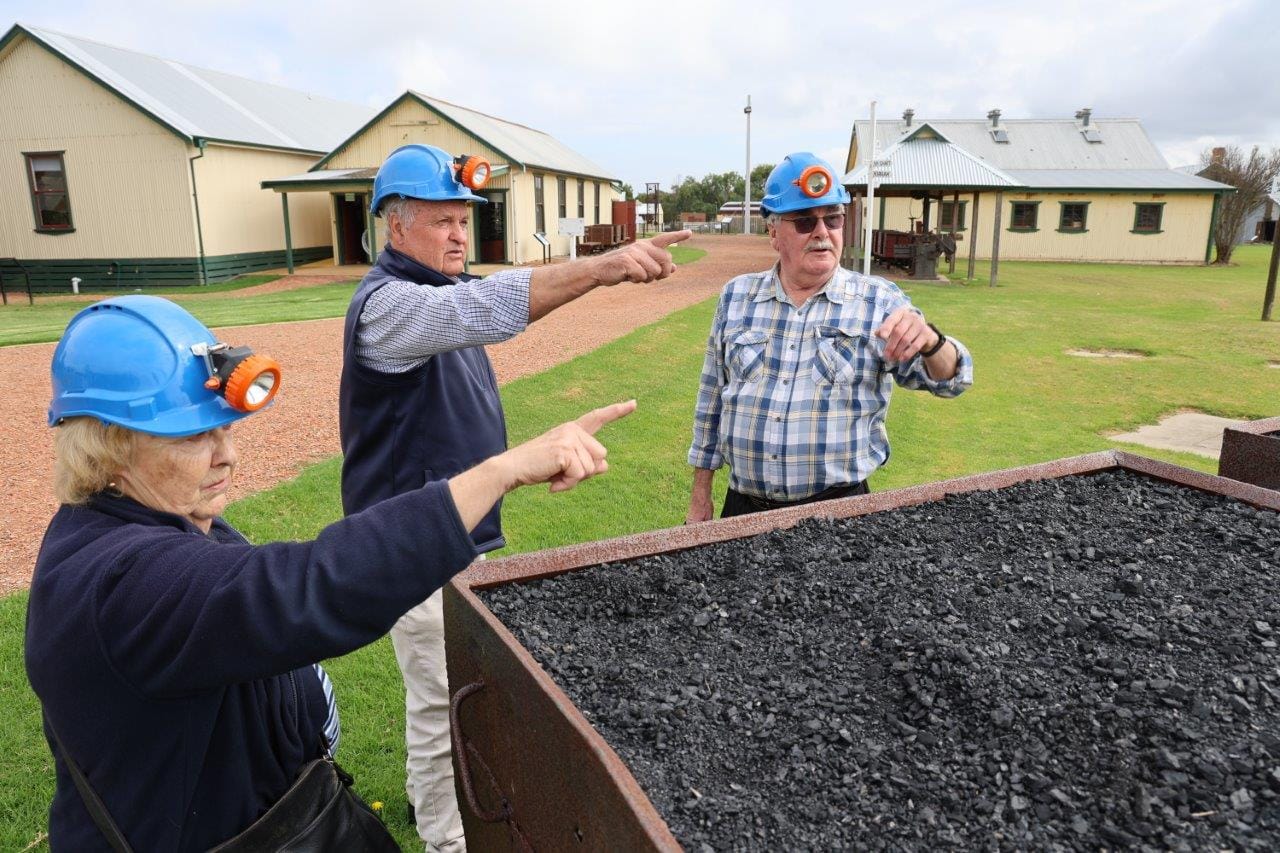 Coal mine ‘progress’ an illusion, says 'Friends' leader