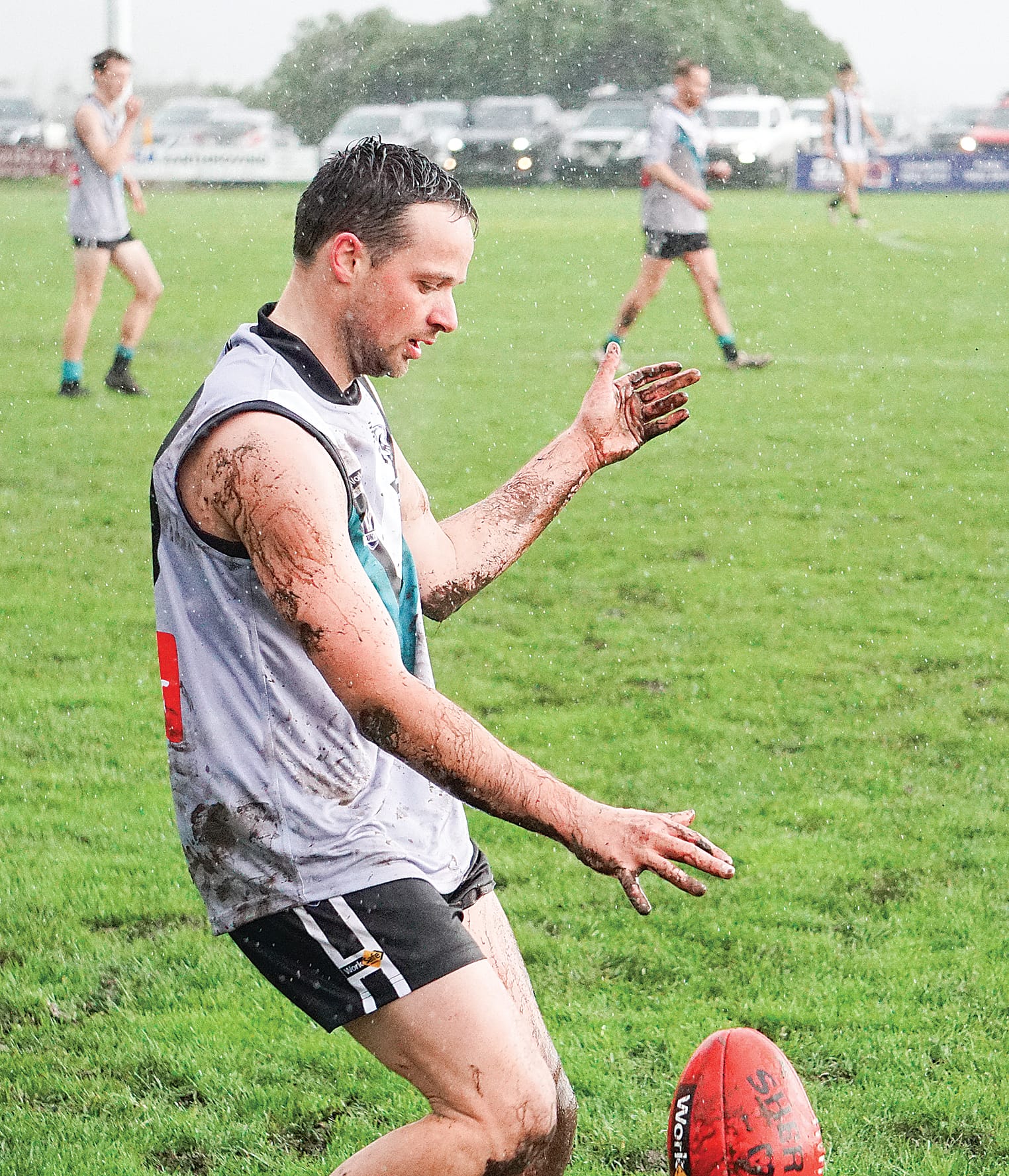 Yinnar scrapes by in low-scoring victory