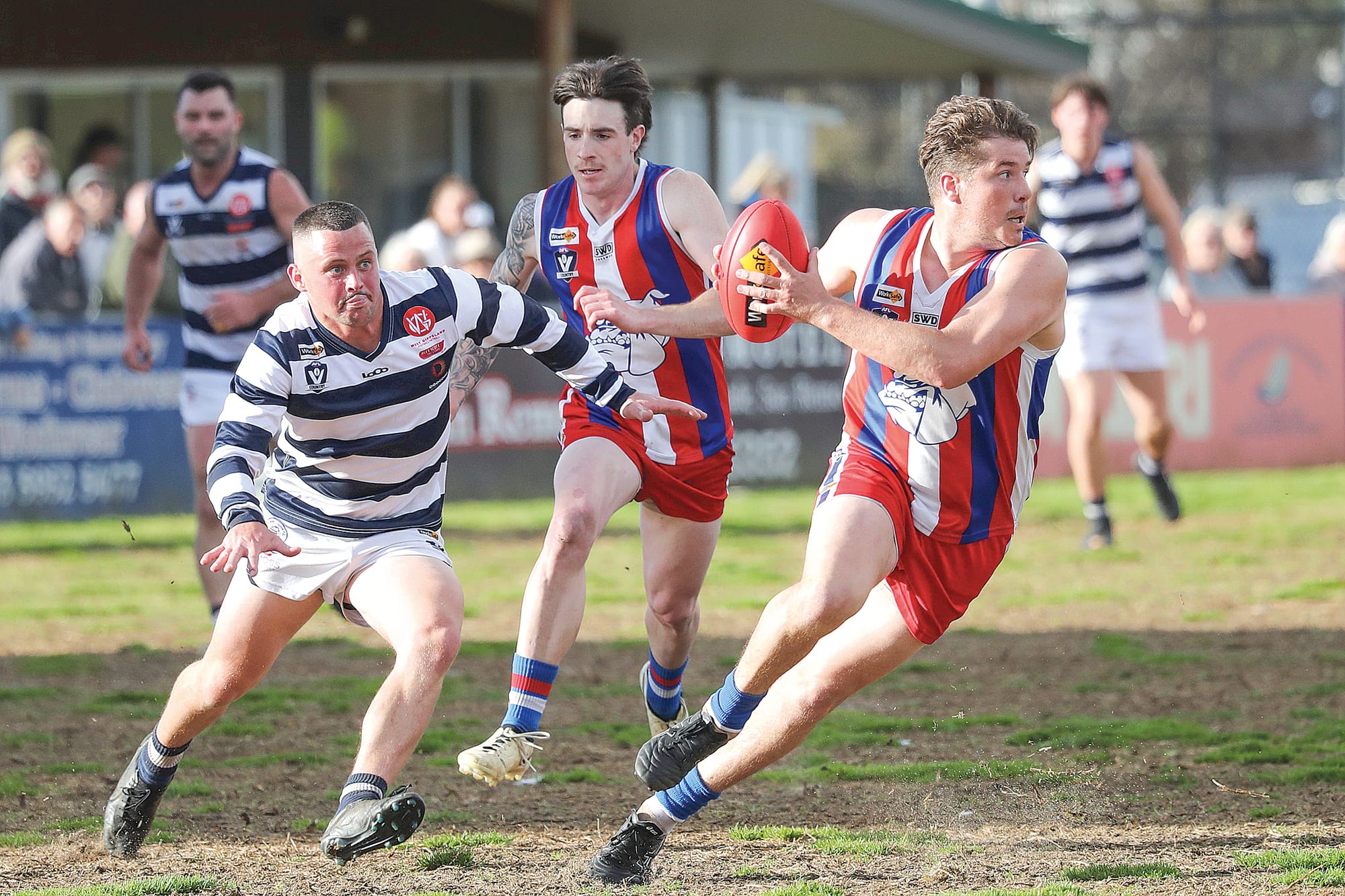 Island’s narrow loss sets up thrilling finals