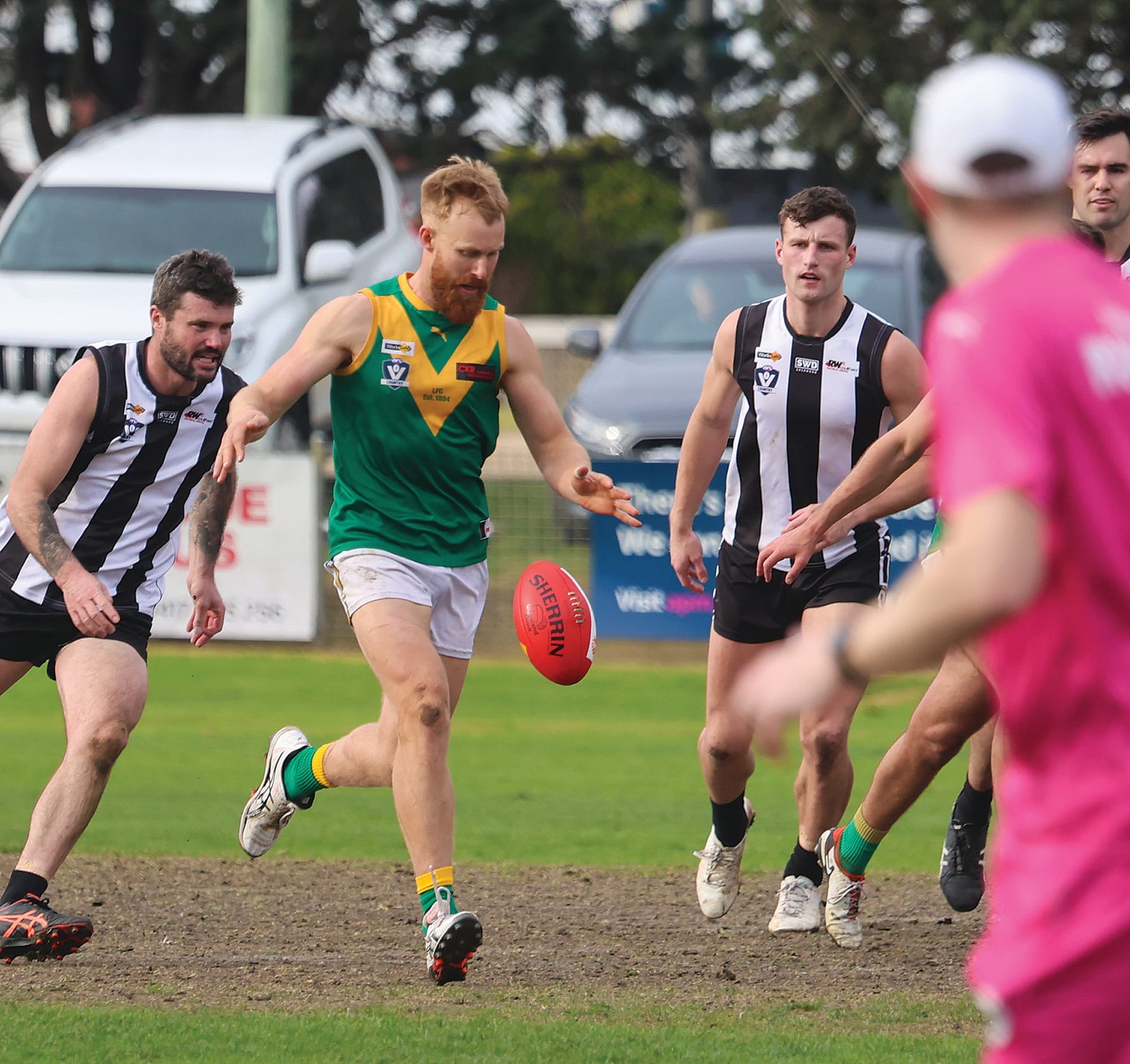 Luke Bowman made a welcome return to the Parrots’ midfield on Saturday at Sale and had an immediate impact out of the centre.