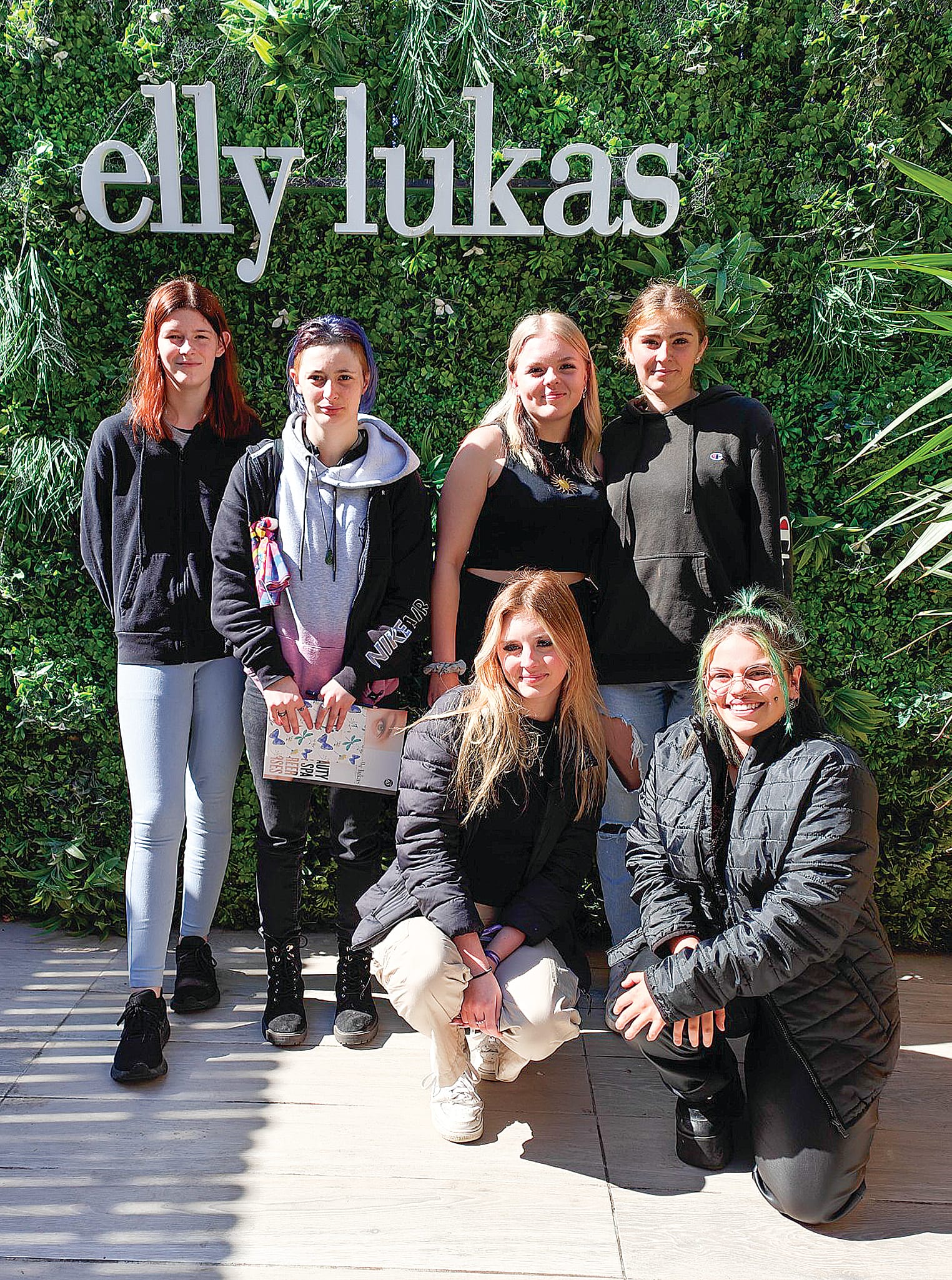 Excursion entices salon students