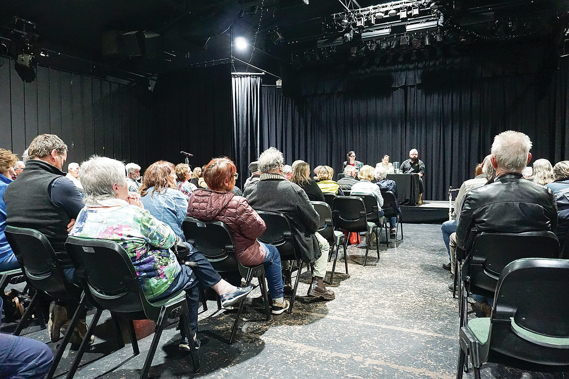 There was a solid turnout for the Q/A forum discussing offshore energy last week. 