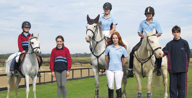 College showjumping success