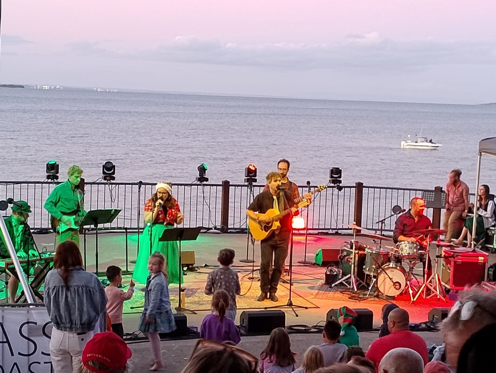 There’s was a variety of entertainment, on stage and off, at the Carols By The Bay in Cowes last Tuesday.
