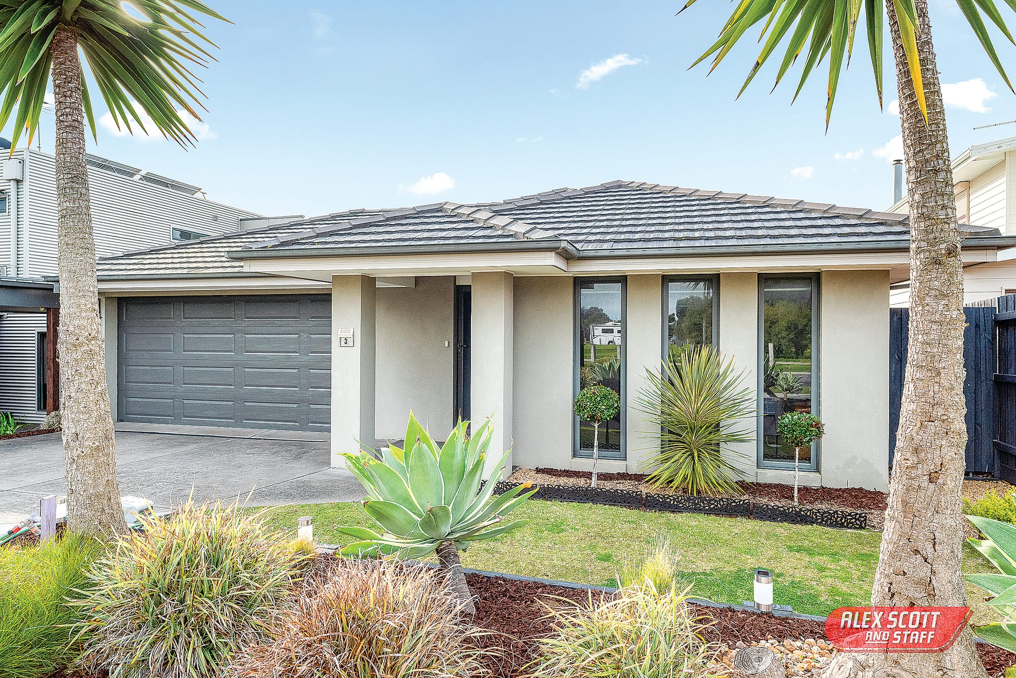 Quiet location close to golf club and Silverleaves beach