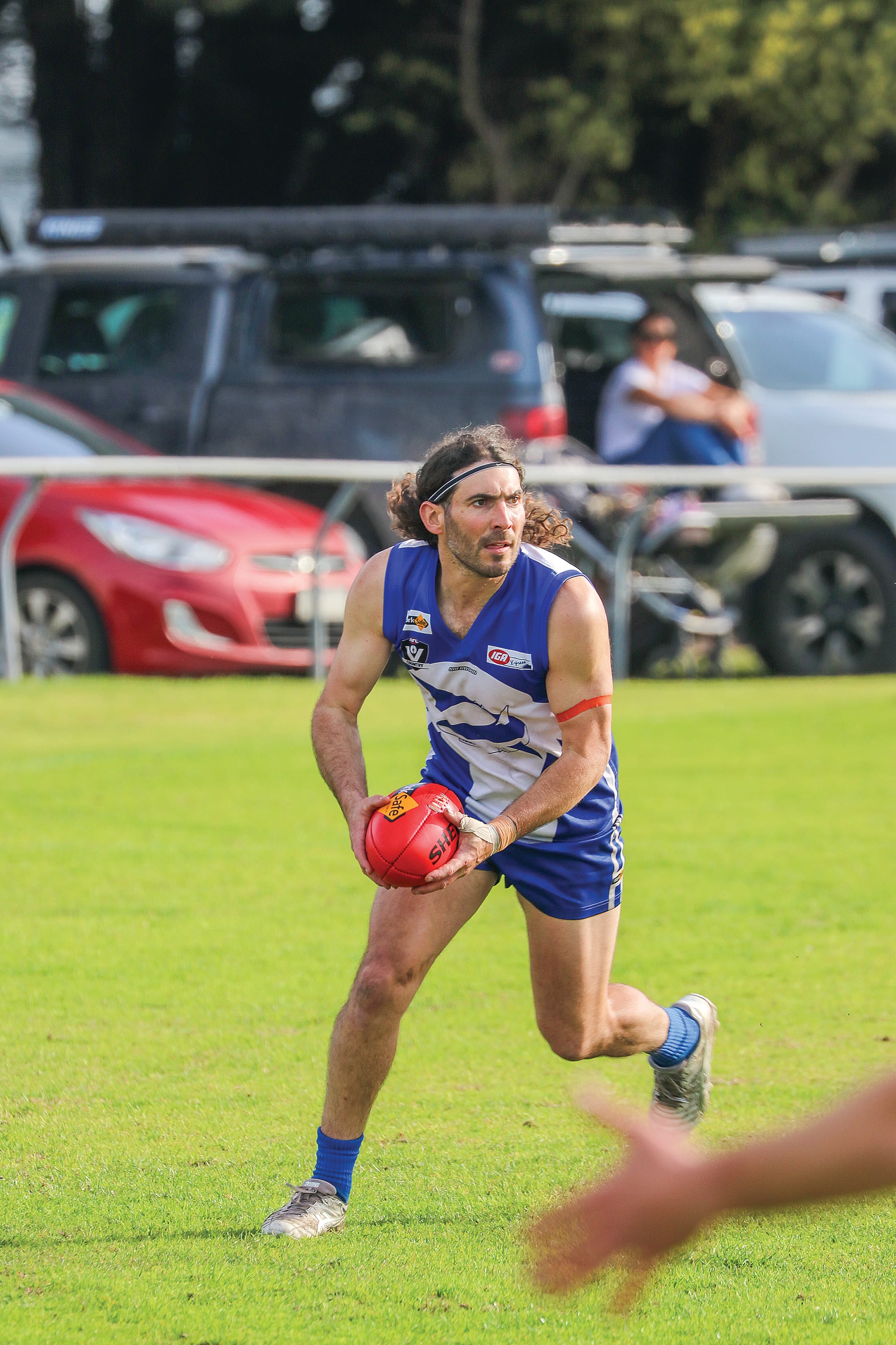 Robert Houston takes a mark and kicks the ball out of Hill Ends 50. Z16_3424