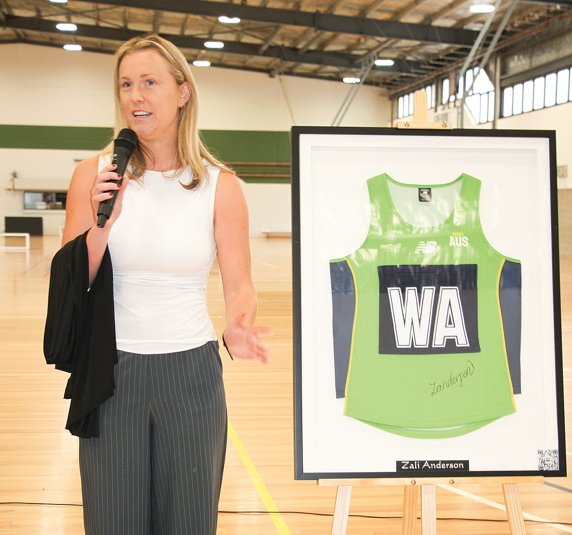 Collingwood Magpies netballer Zali Anderson honoured as a Dennis Vague sporting alumni at Bass Coast S.C. B24_5124