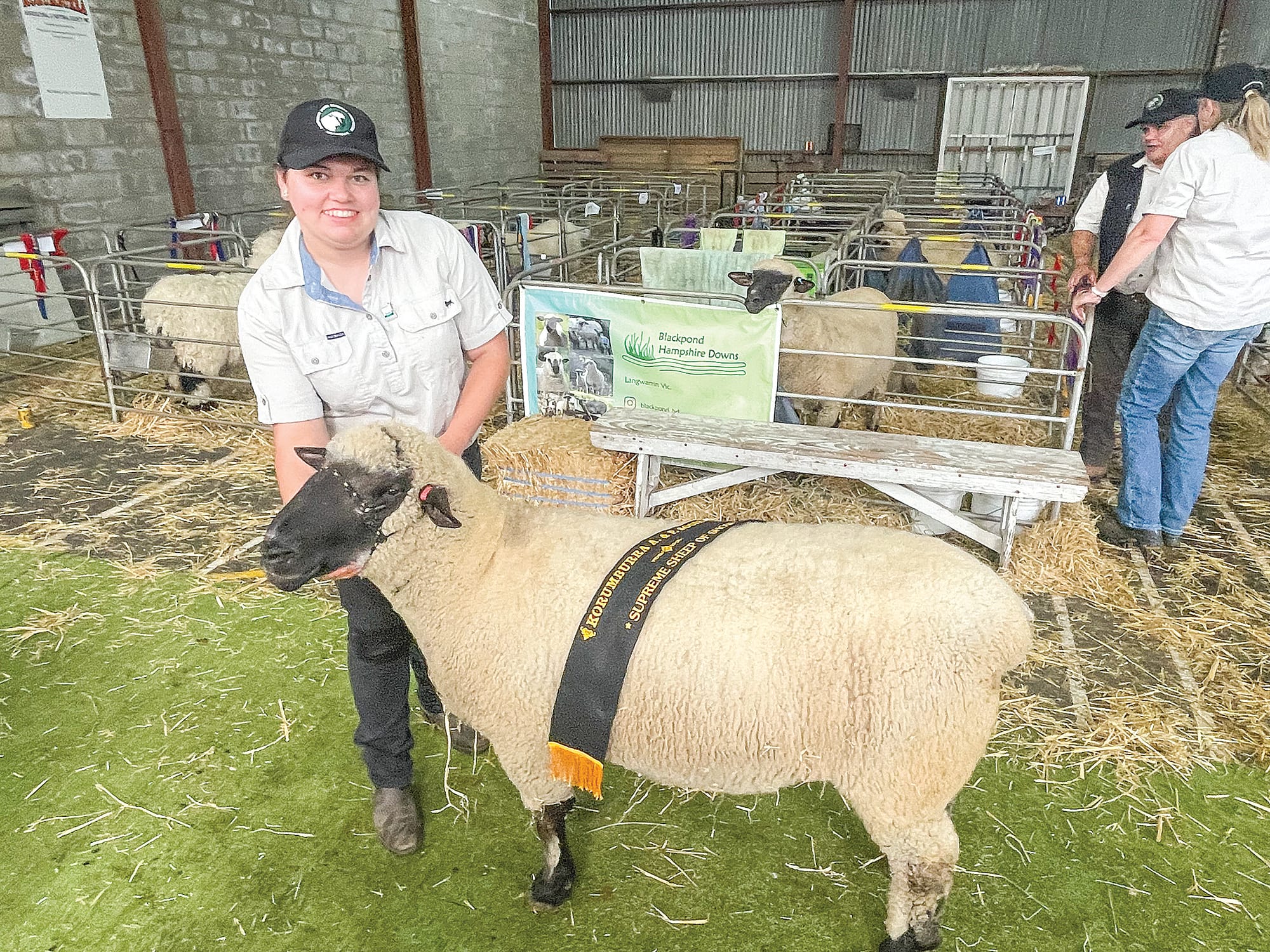 Natasha Pollard with Supreme Sheep Phoenix from Blackpond Hampshire Downs stud in Langwarrin. A43_0625
