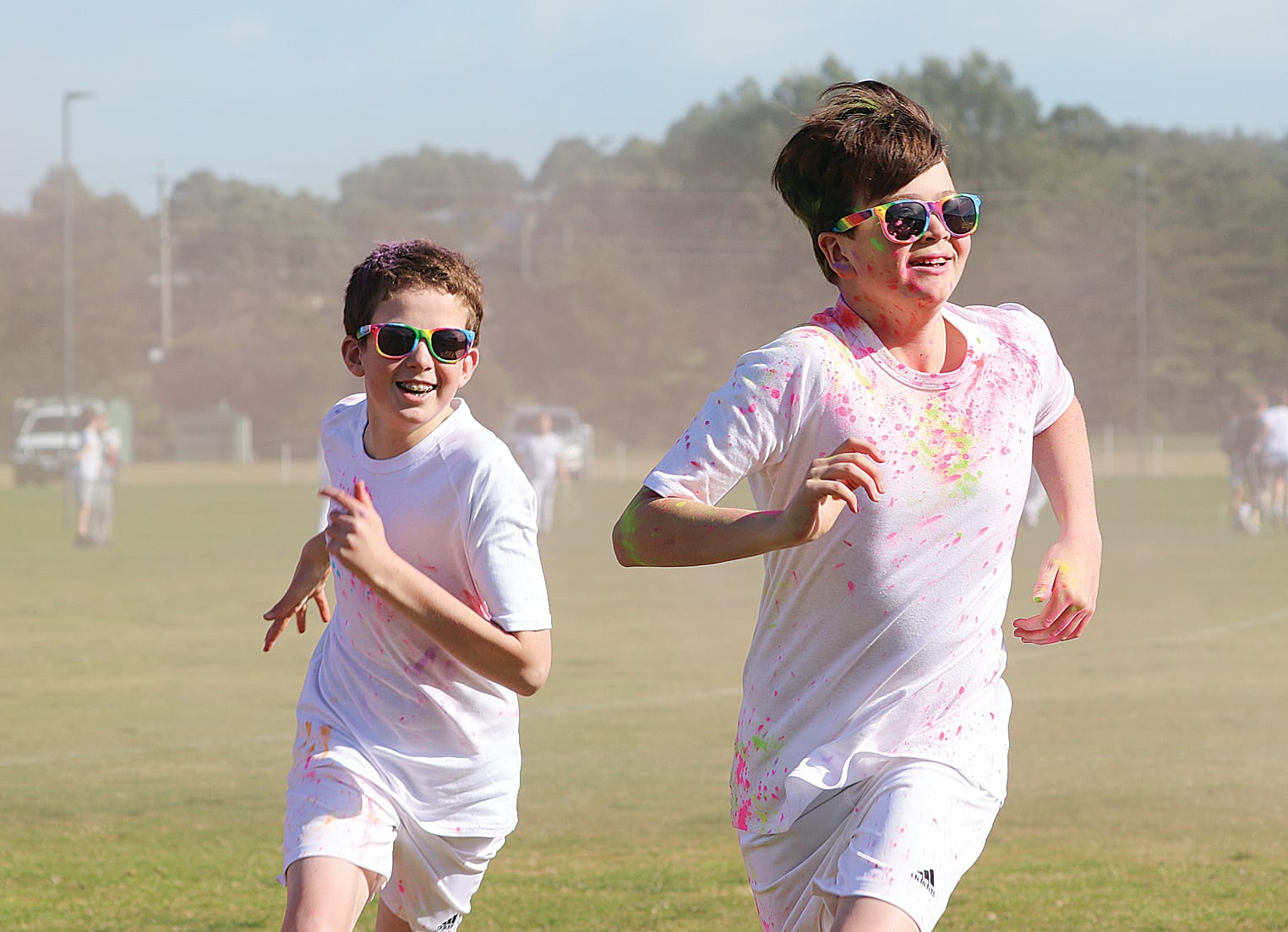Brothers Aiden Smyth and Archie Smyth take part in the Newhaven College Colour Run. Z16_3223