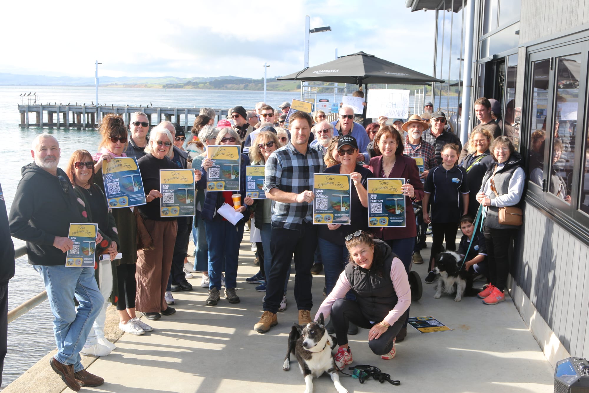 Community comes out in support of Newhaven Jetty closure