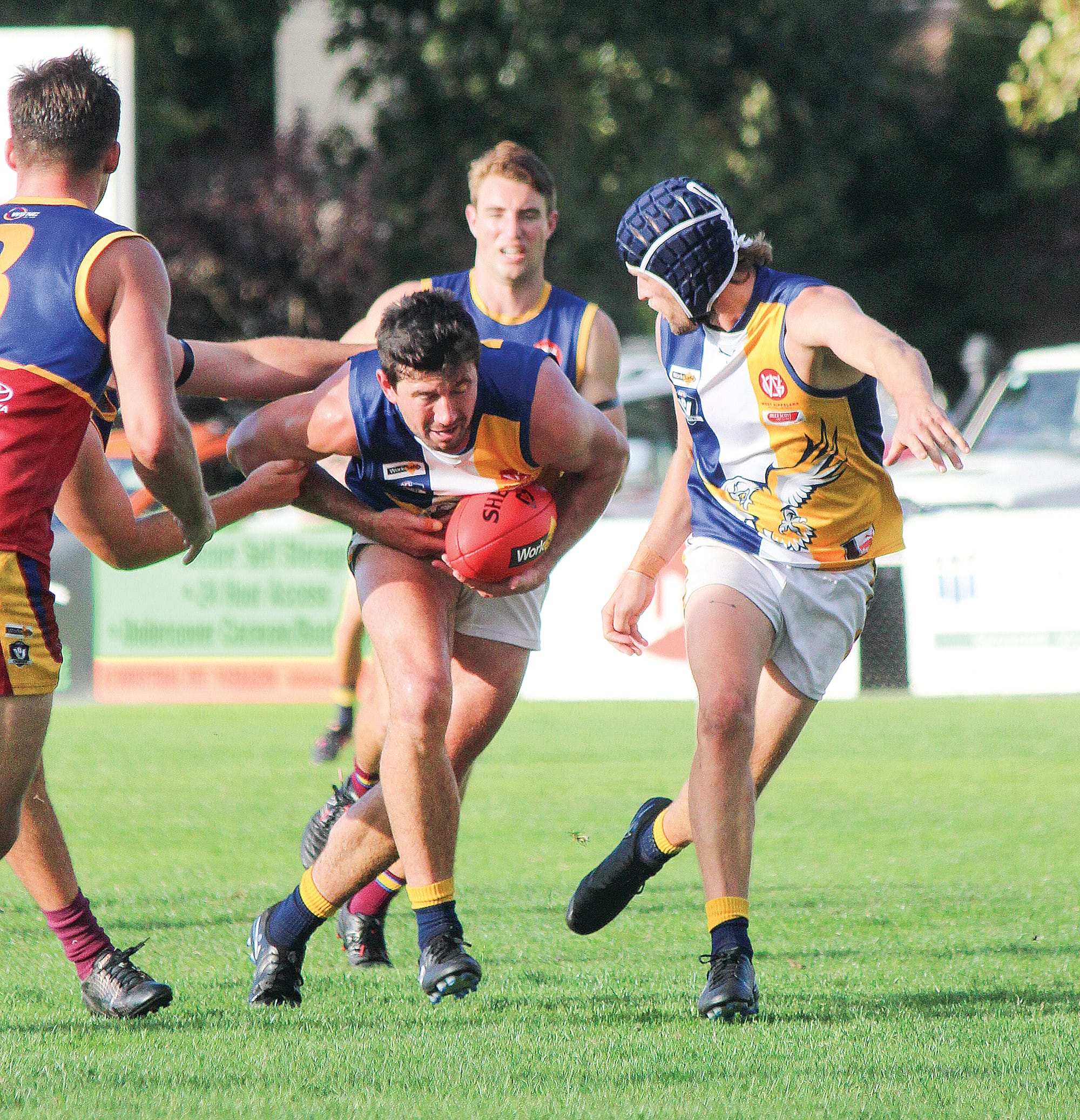 Ethan Park releases to Will Hams on the outlet of the pack.