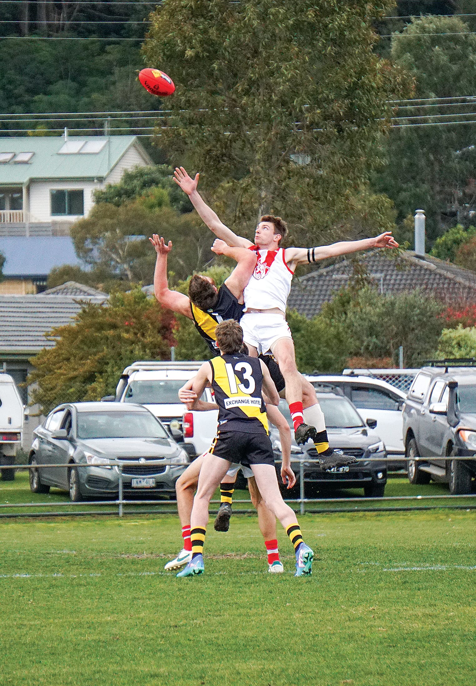 Finals feels as Foster defeat Roos