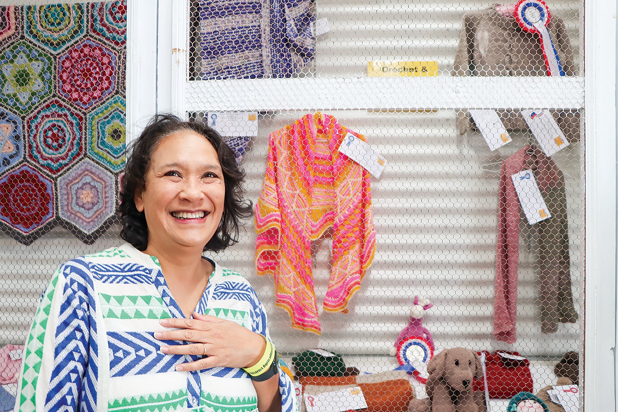 Diny Slamet of Mount Best with her stole ‘Bubbly Blossoms’. A16_0924