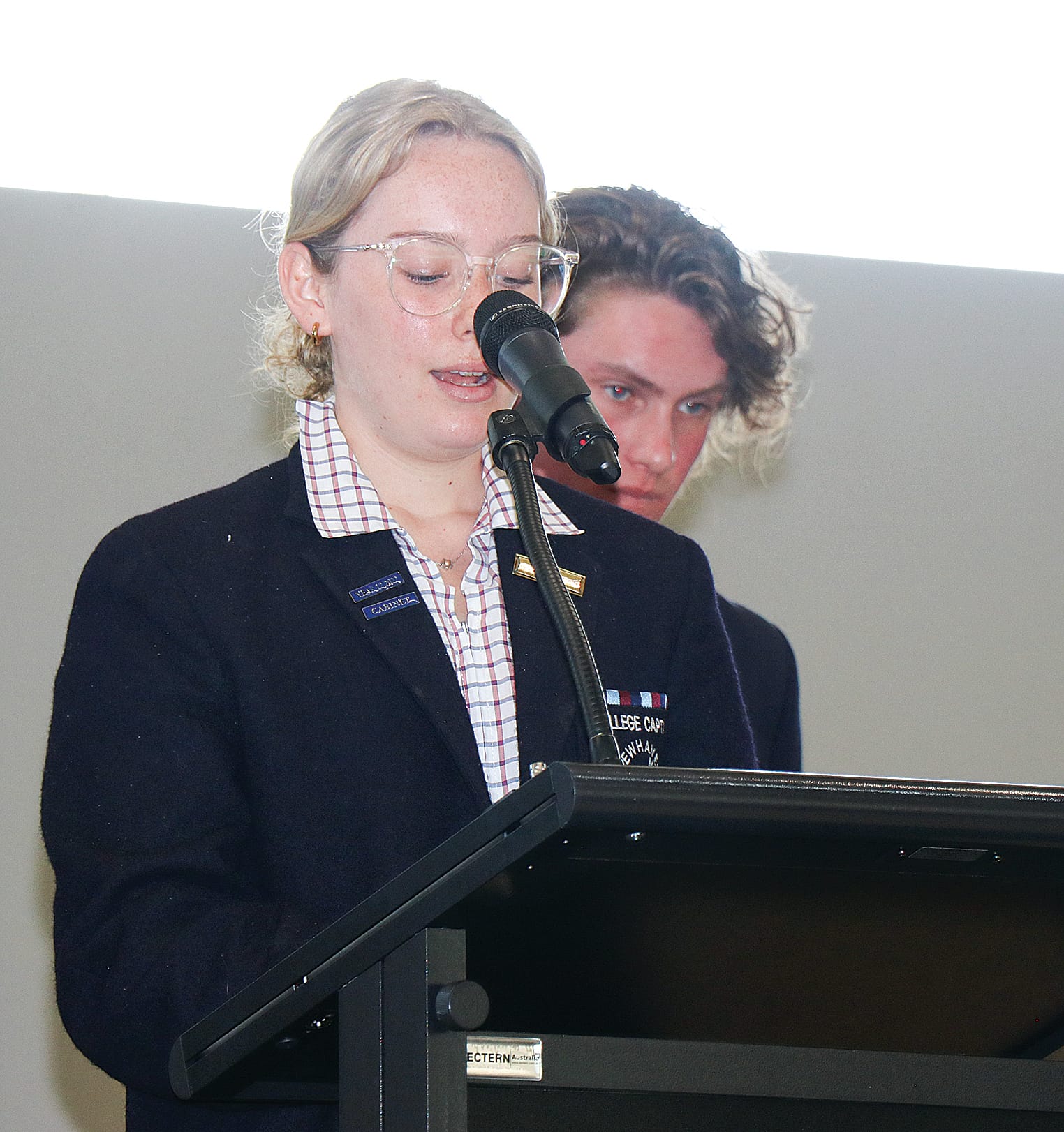 Coco Hosken delivering her final College Captains Address at the Newhaven College Year 12 graduation ceremony. Z04_4223 