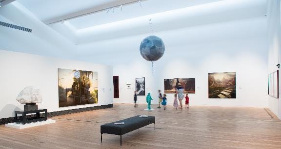 Sale gallery to host Archibald tour