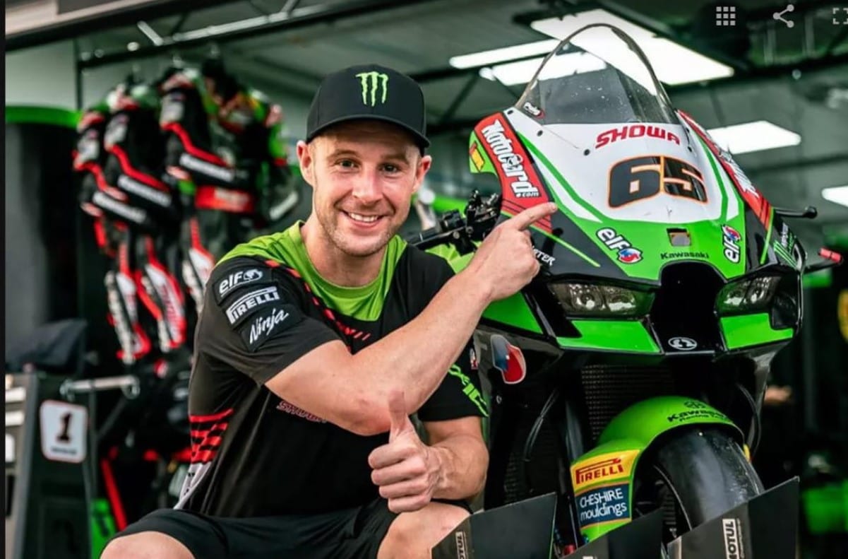 Title still alive as WorldSBK riders head to Phillip Island