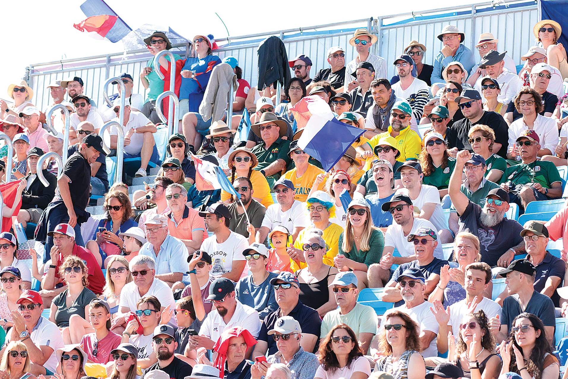 They may have been small, but they were mighty the Aussie crowd cheering on in a stadium filled in support of their French opponents. Photo: Nathalie Gallois ISSF.