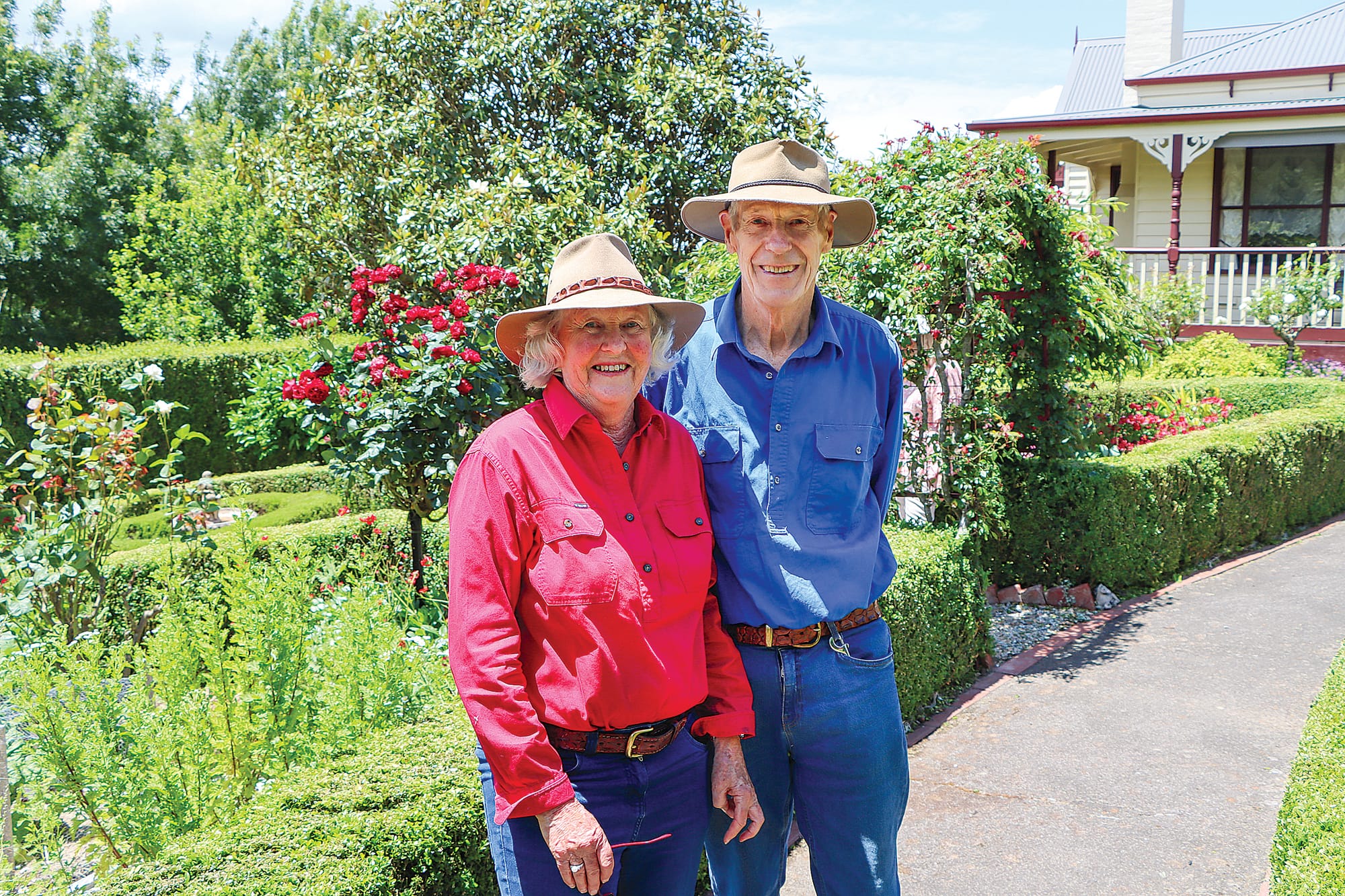 Louise Brooks and Bevan Brinkley admire ‘Mon Beau Jardin’. A30_4924
