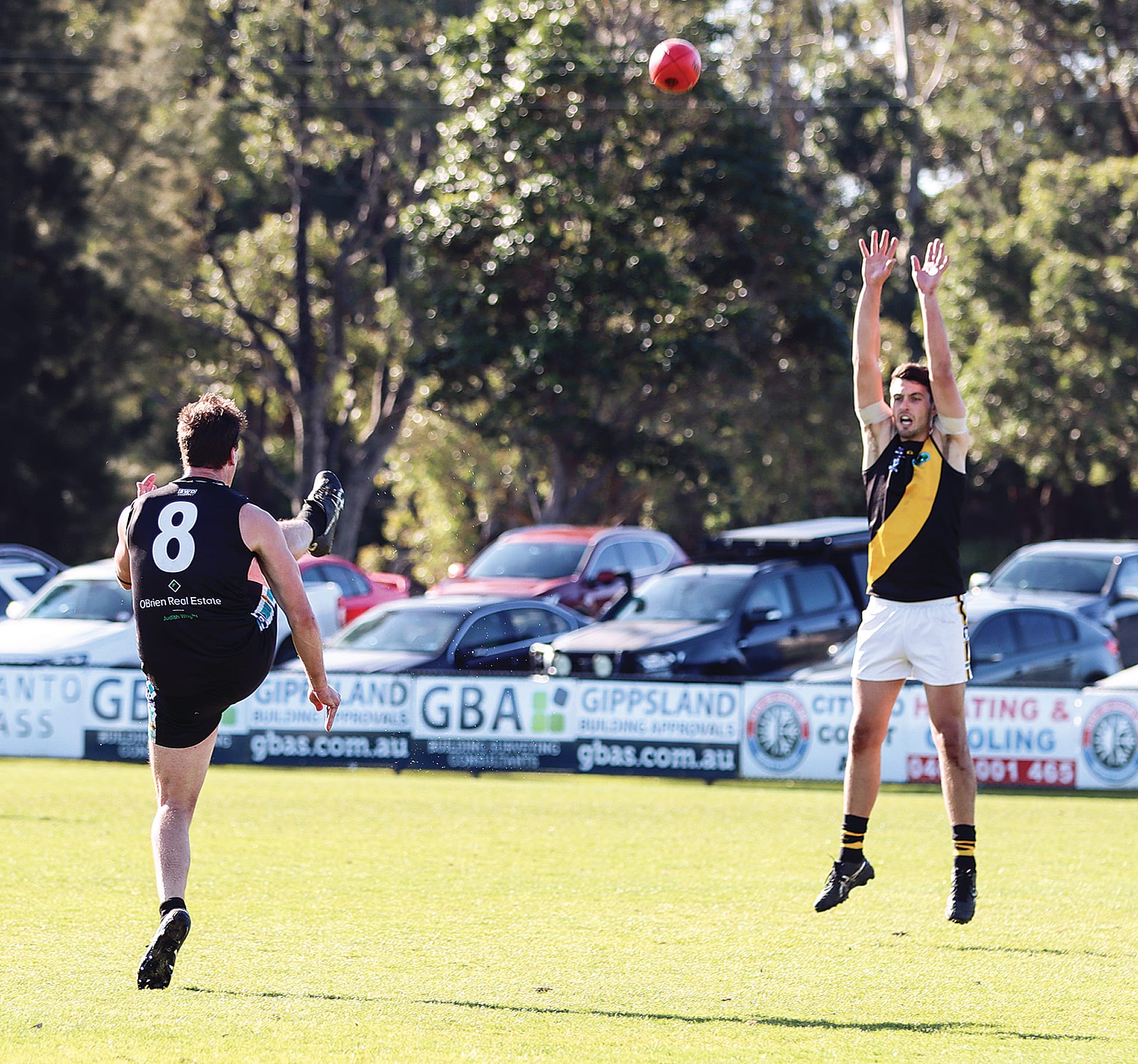 Troy Harley lines up and secures a goal for Wonthaggi in the first quarter. C78_3122