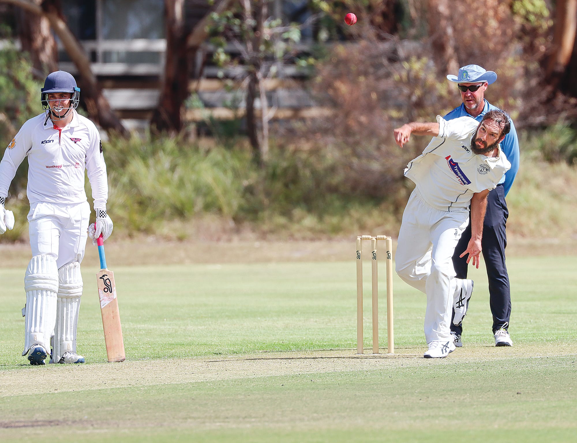 Jadan Tregear bowls for Kilcunda Bass, capturing 2/77 off 15 overs on day one of his side’s A2 clash with Inverloch. A40_0825