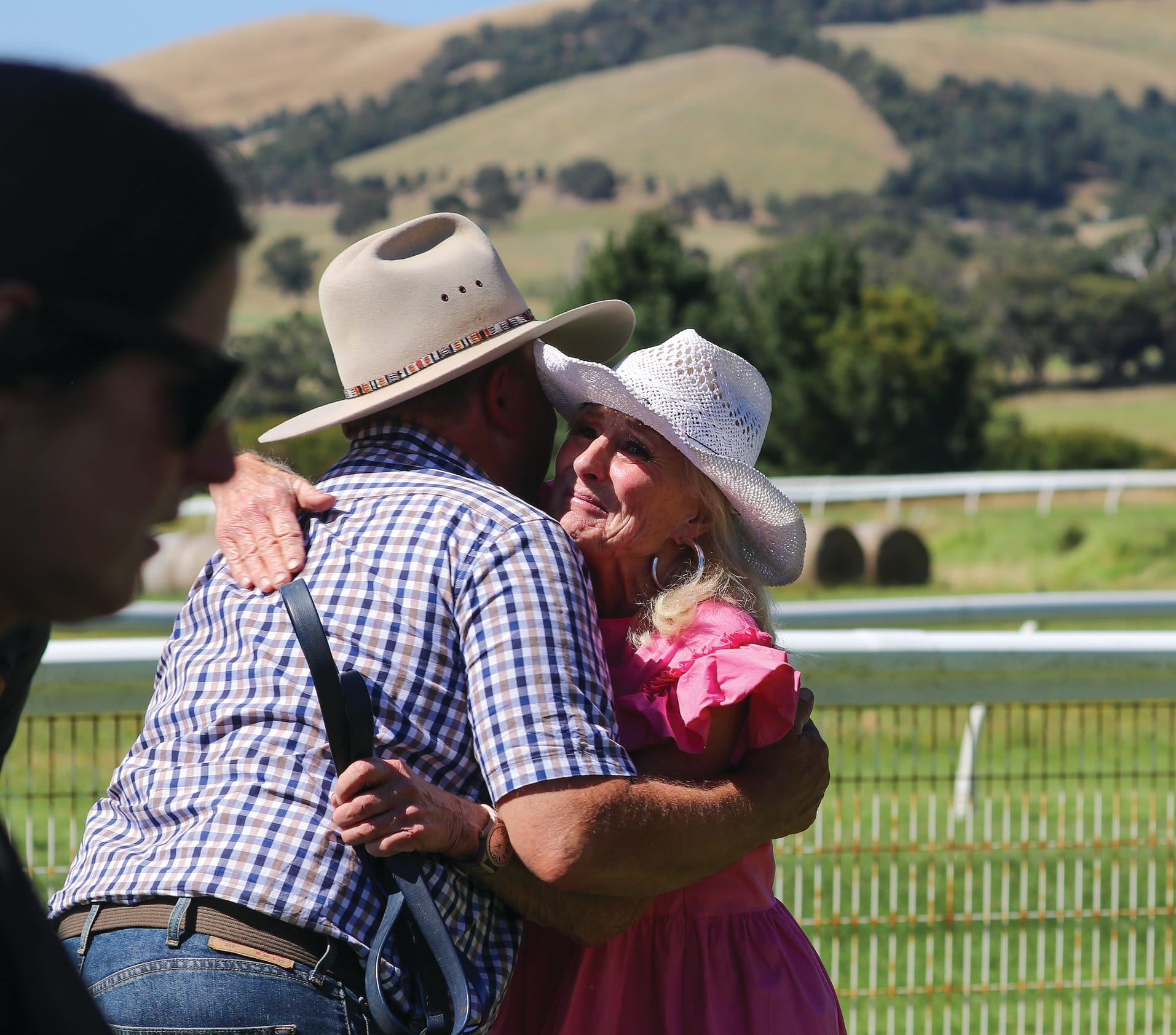 Greg Price of Alex Scott & Staff congratulates trainer of Popeye the Sailor, Christine Boyd. Z27_0624