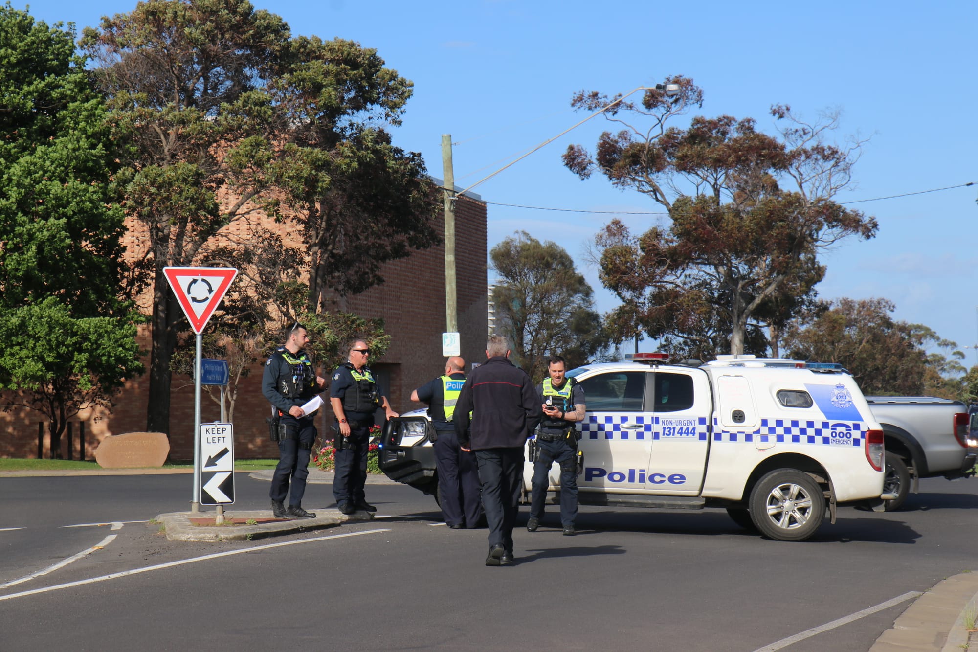 Police have the corner of Church Street, Cowes closed off due to suspicious house fire. 