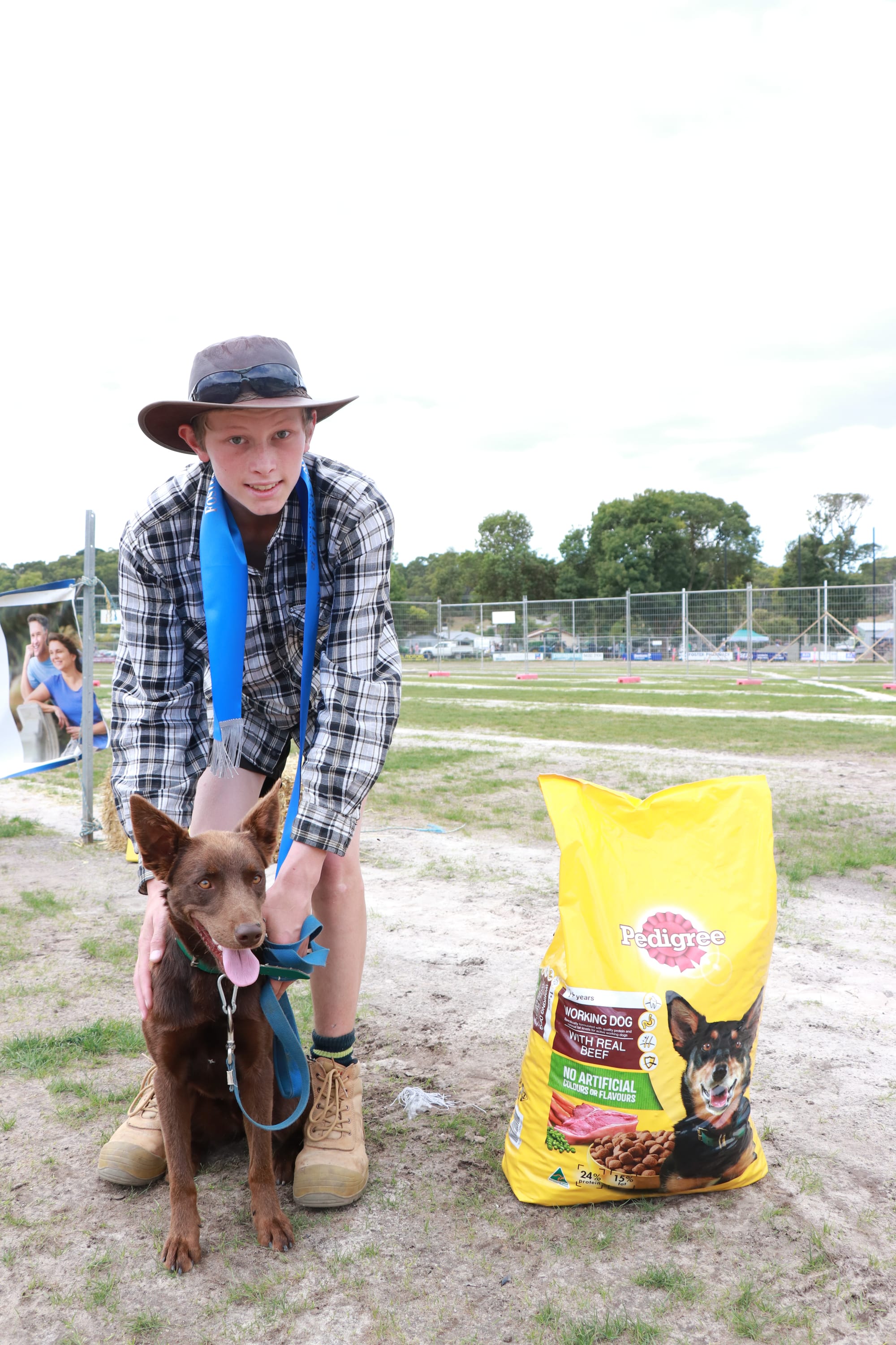 Ash – almost two-years old female - red dog, Coolie Kelpie took away first place in the dog high jump with owner Tim. Z30_0923&nbsp;