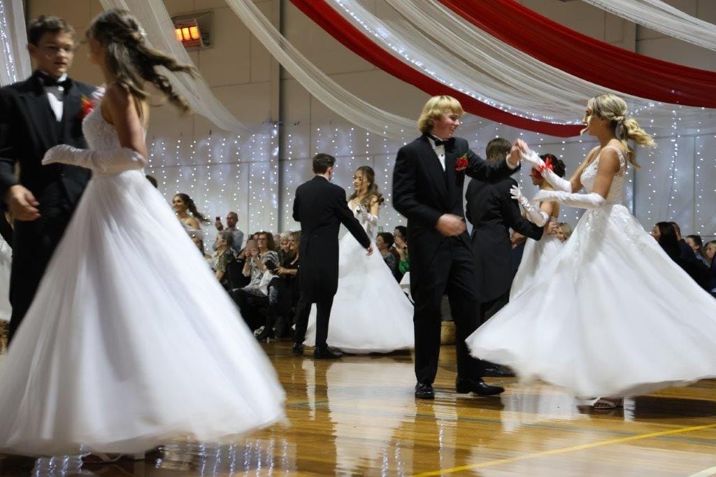 Stormy night for 40th Korumburra Deb Ball