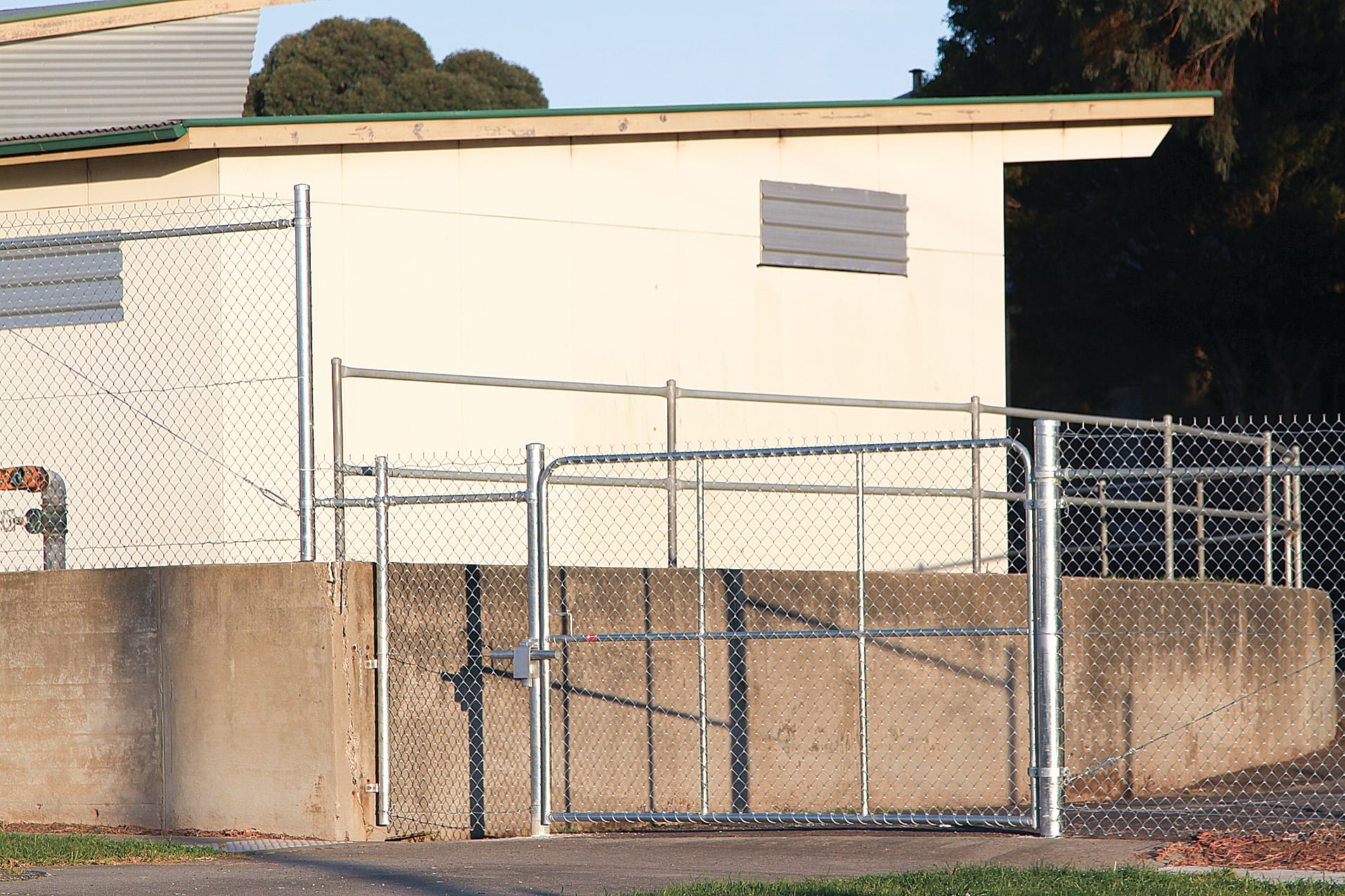Former Wonthaggi High School site in lockdown.