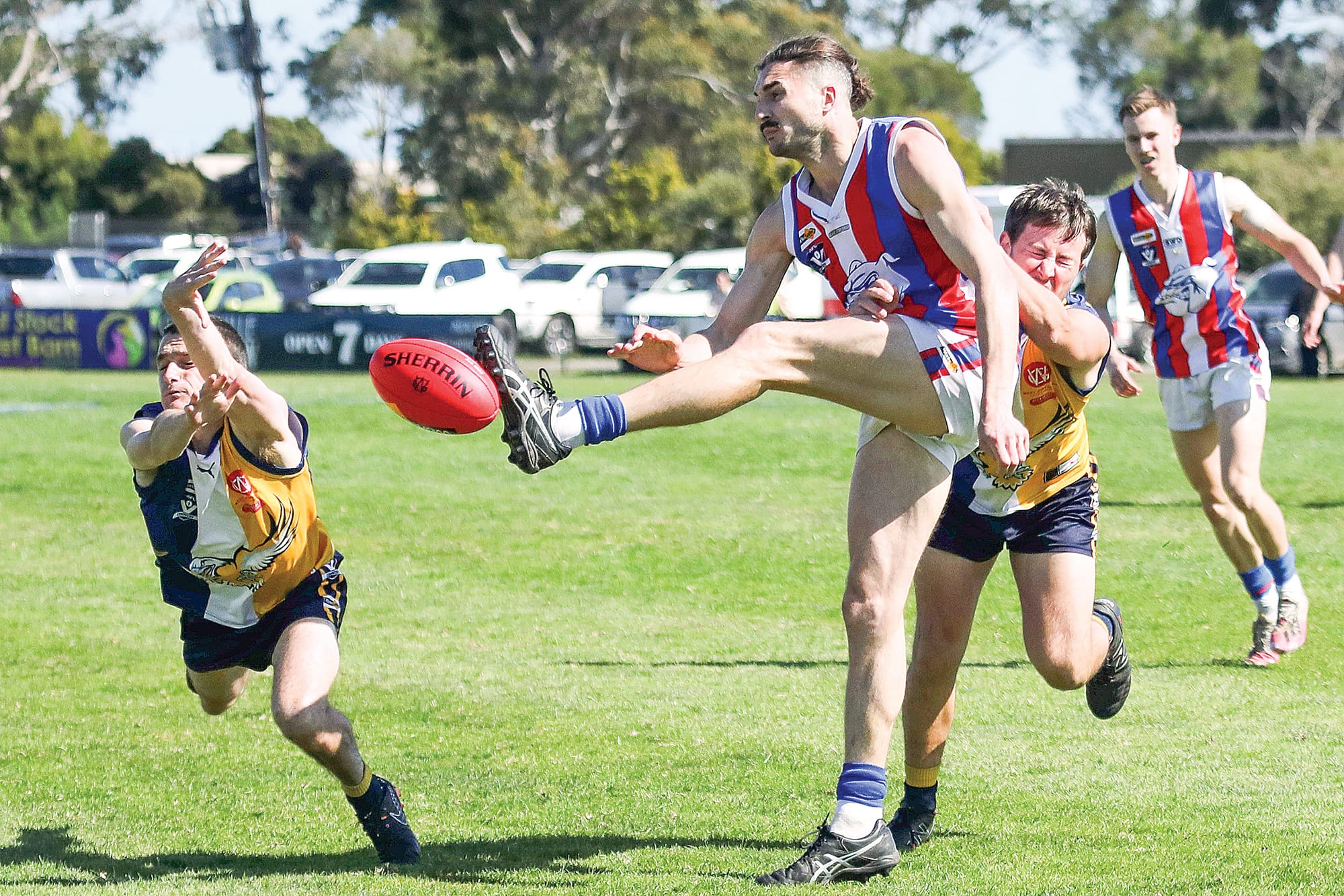 Blockbuster semi’s hit the Goon