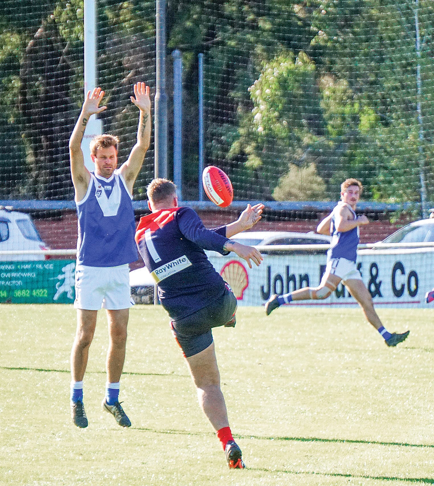 Darren Sheen was on fire for the Demons against Thorpdale. Ns28_1624
