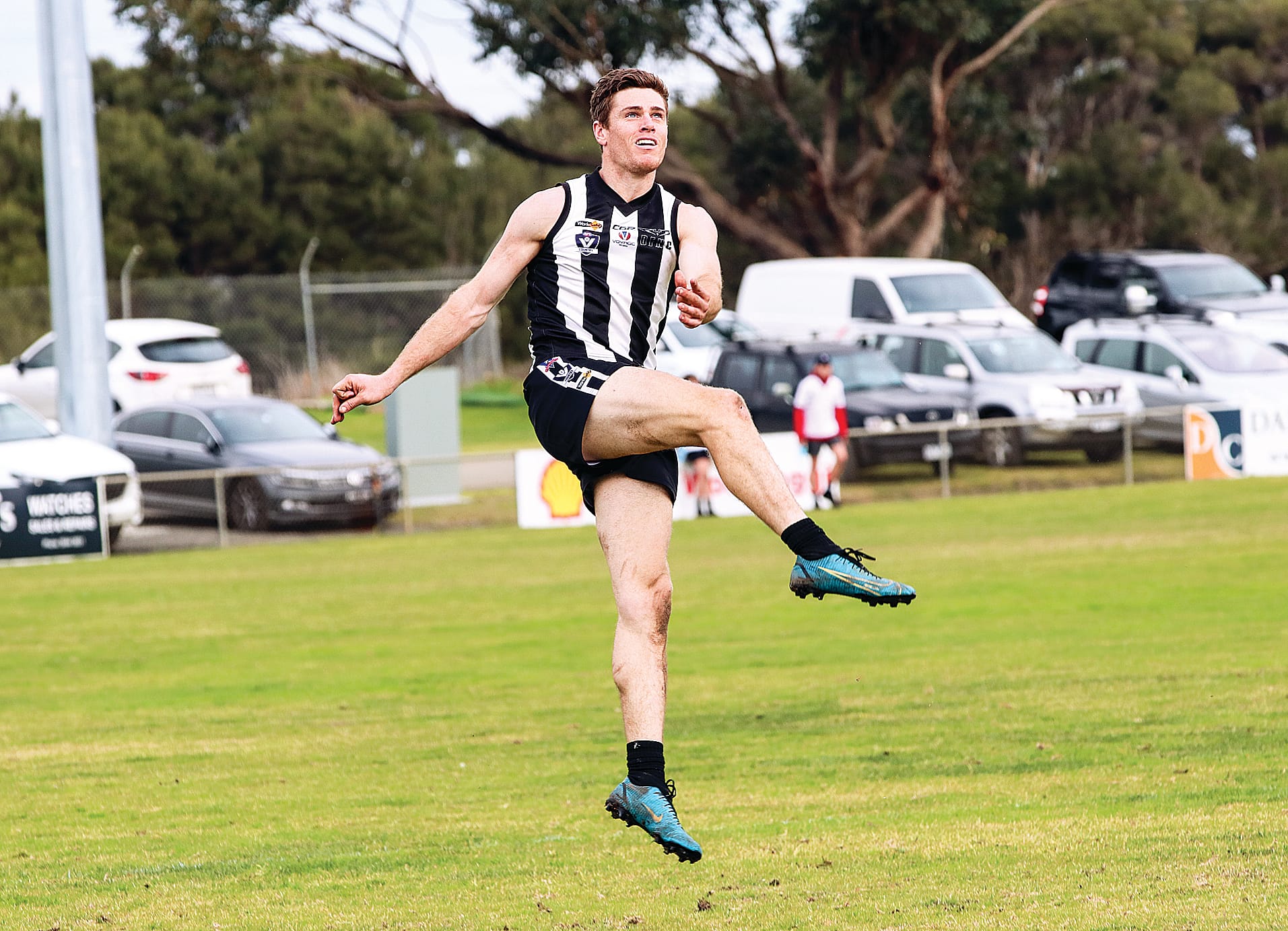 Bulldogs light up the Dalyston evening