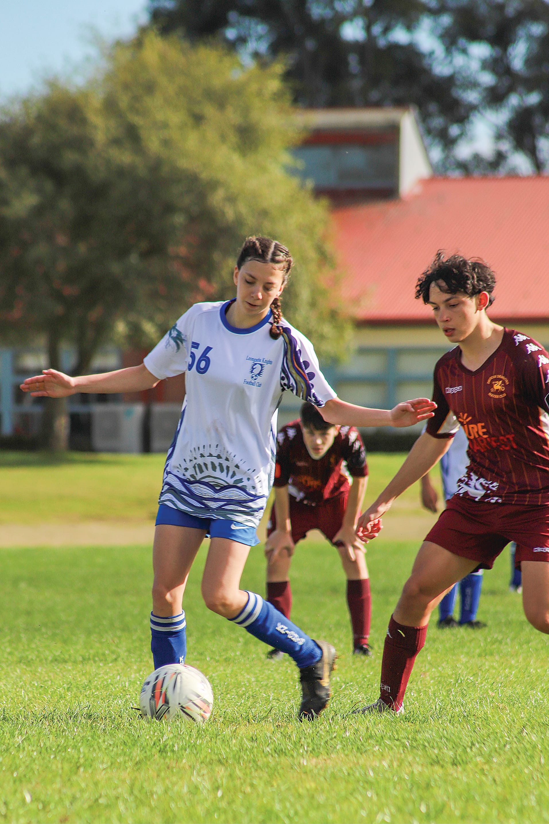 LKFC’s Neka McKenzie was composed in Leongatha’s defence.