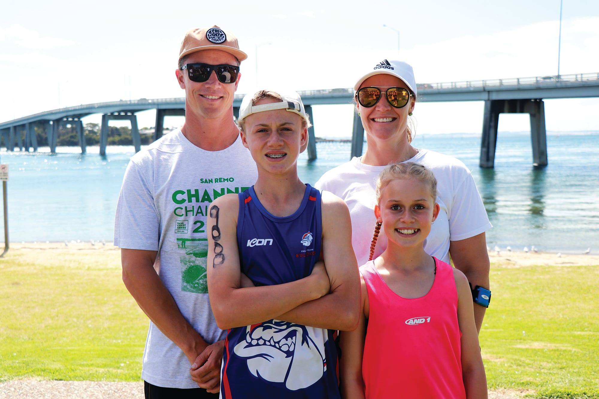 Father and son duo Kris and Levi with Aunty and niece duo Jess and Ivy take on the team’s relay at the 37th San Remo Channel Challenge. Z17_1123