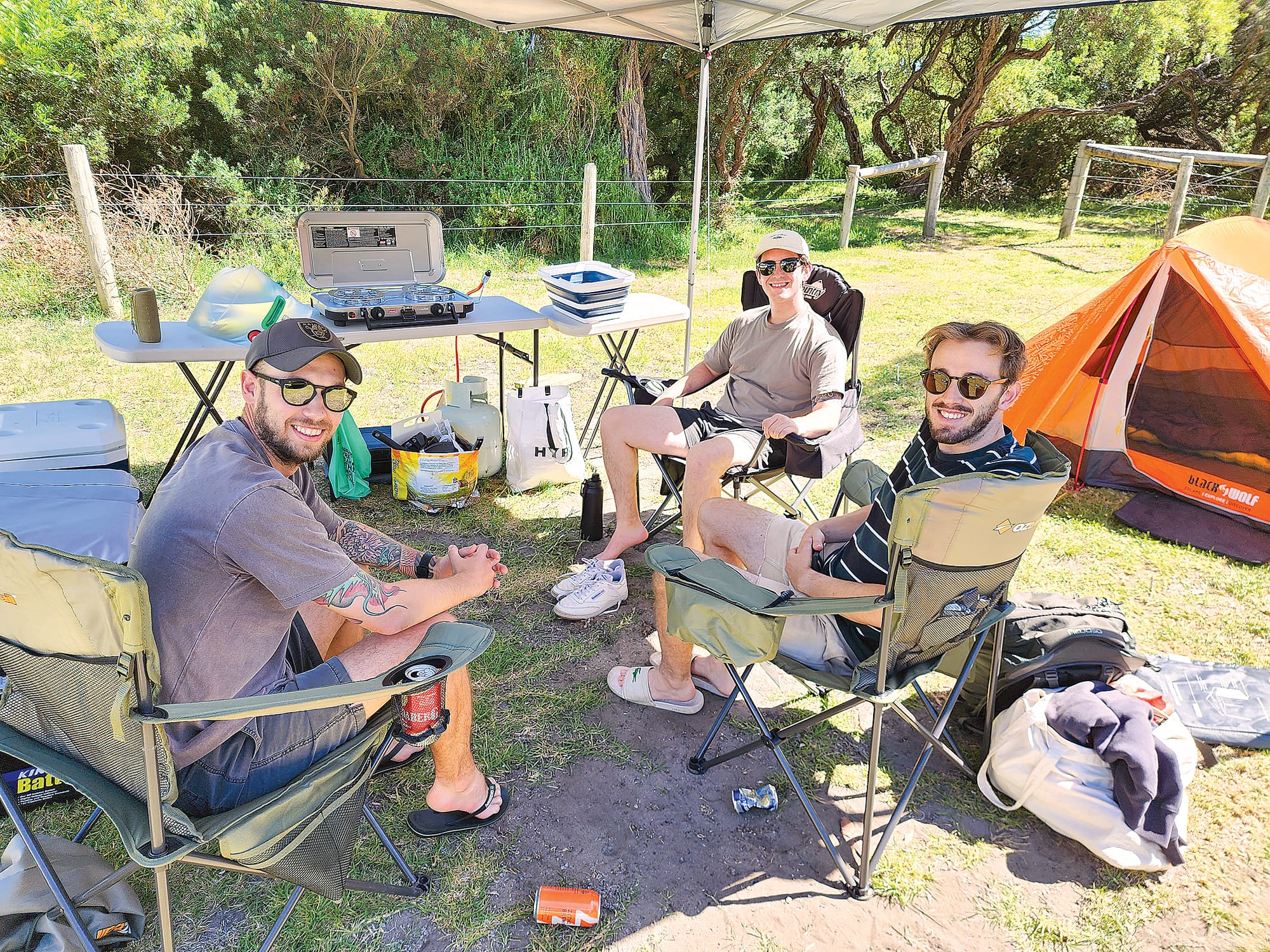 Visiting from Melbourne were first time Bear Gully campers Steve, Steve and Darcy. The trio had lucked in with their campsite securing a place when Bear Gully reopened bookings late last year. C11_0224